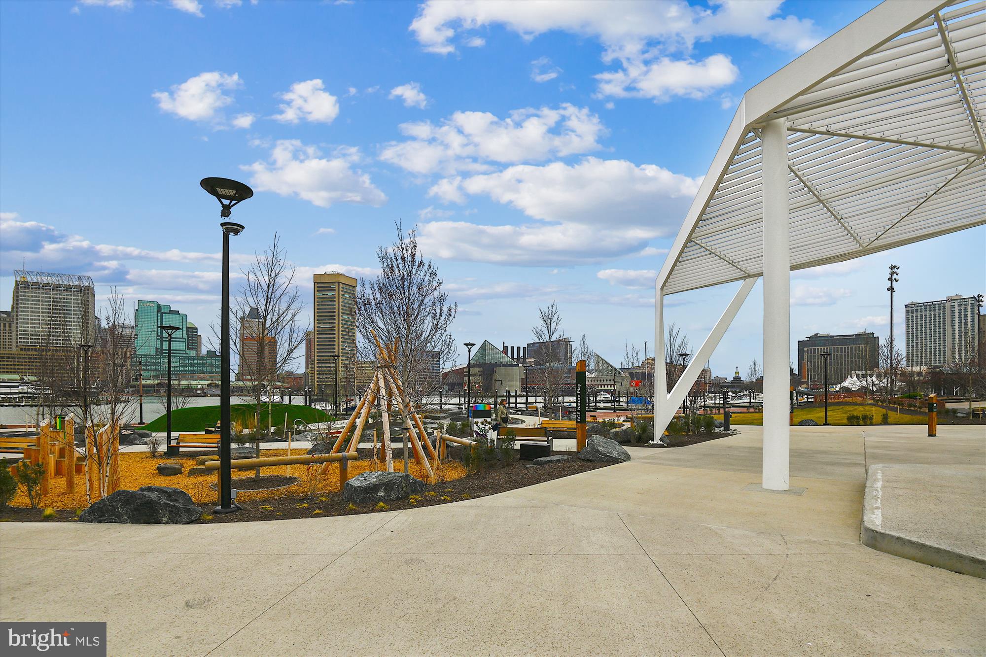 HARBOR EAST - Residential