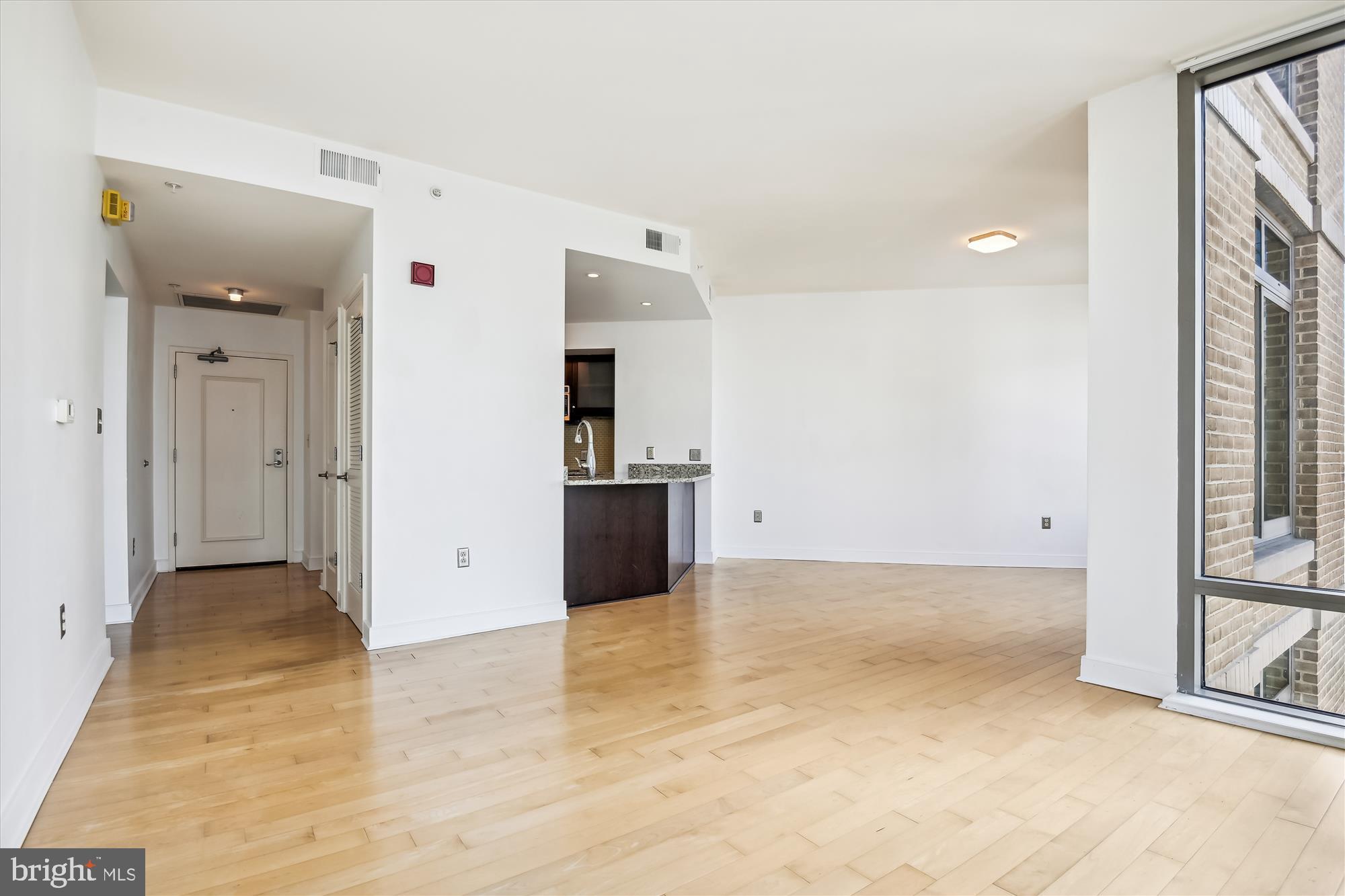 HARBOR EAST - Residential