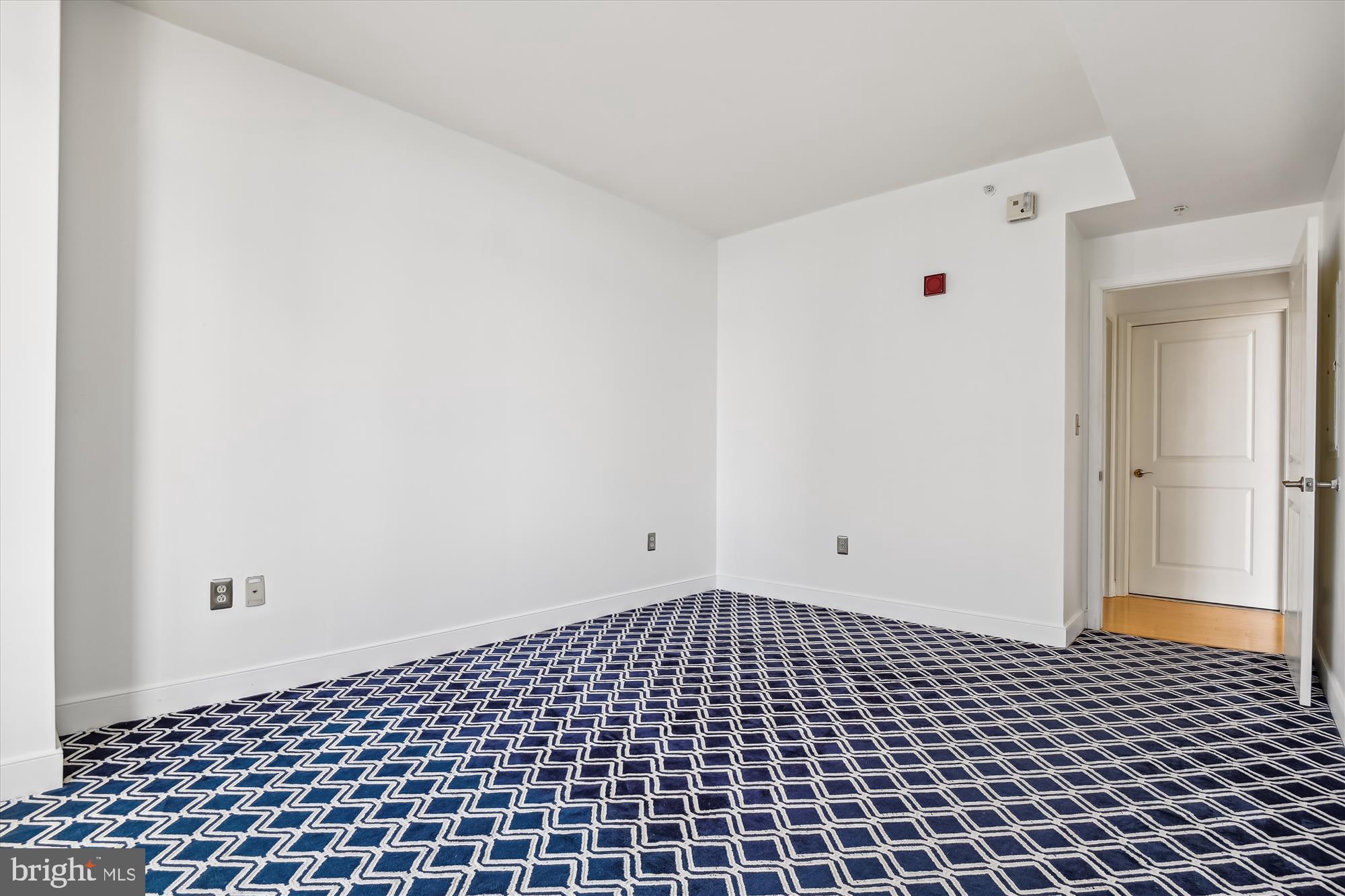 HARBOR EAST - Residential