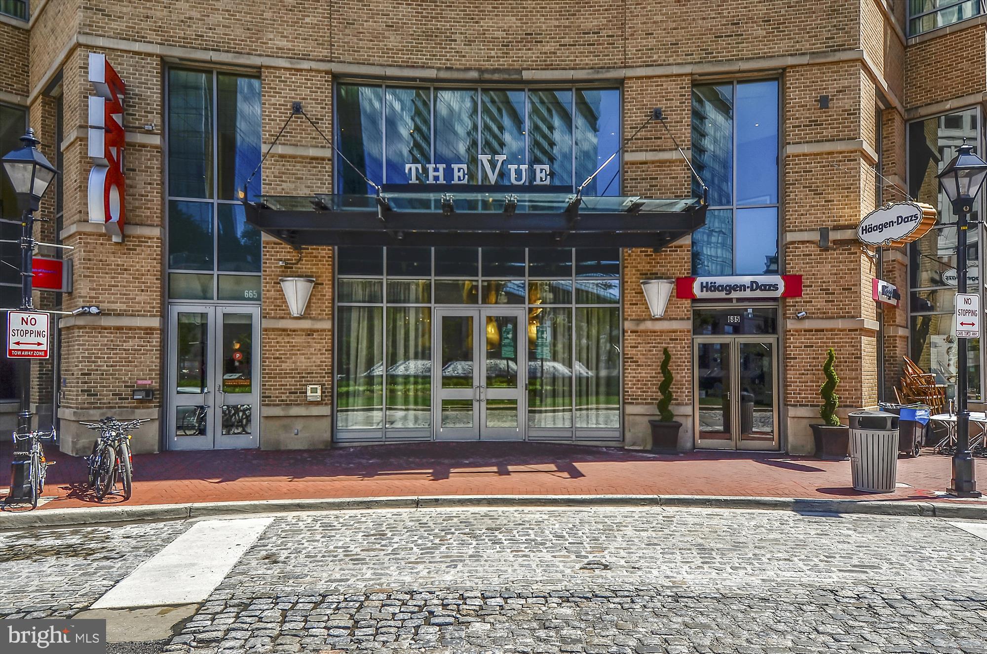 HARBOR EAST - Residential