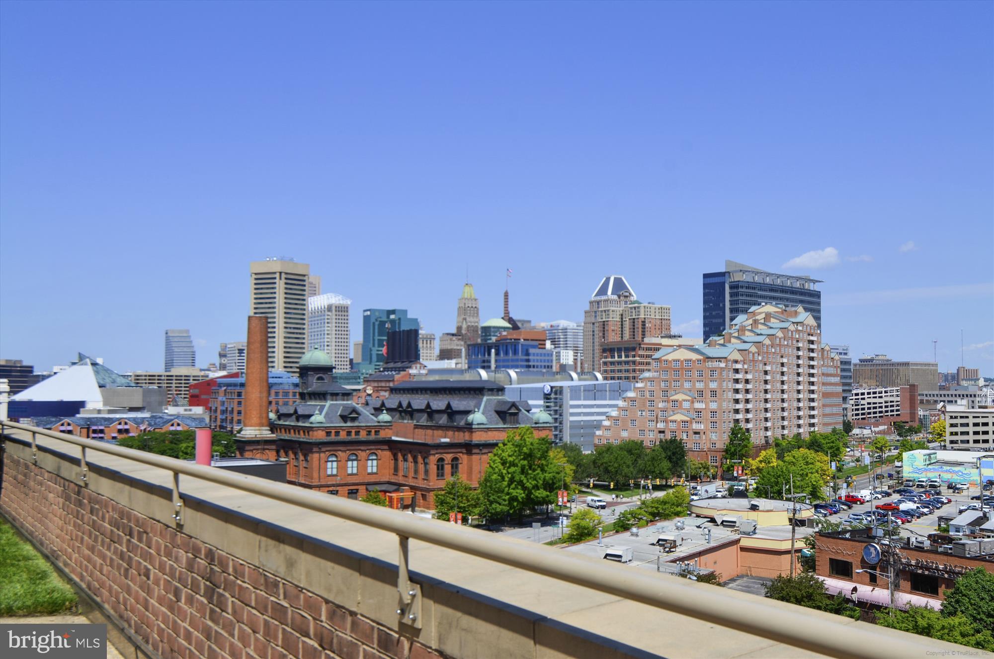 HARBOR EAST - Residential