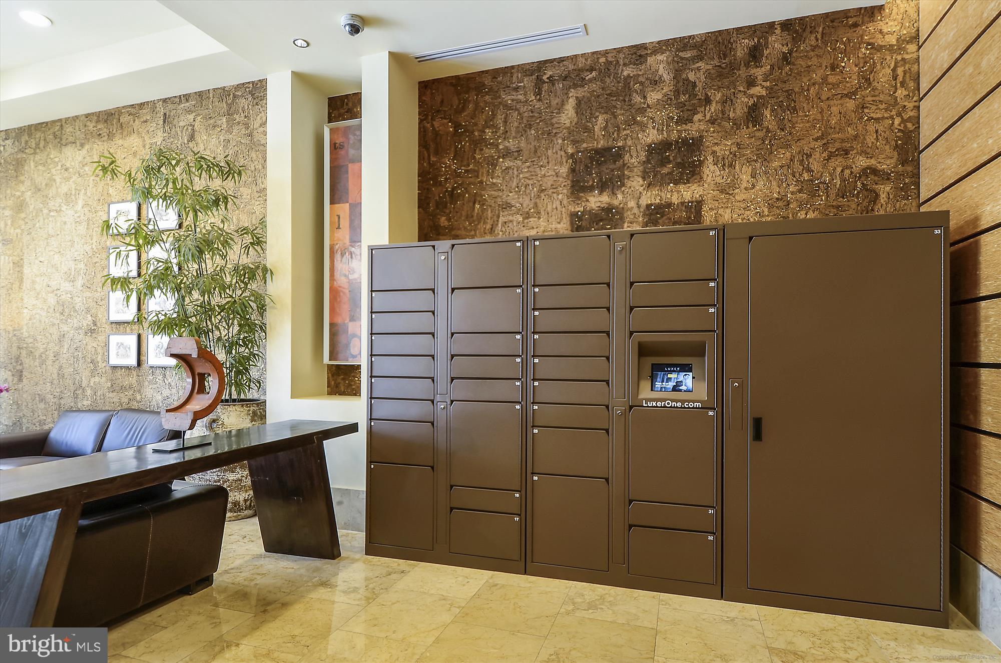 HARBOR EAST - Residential