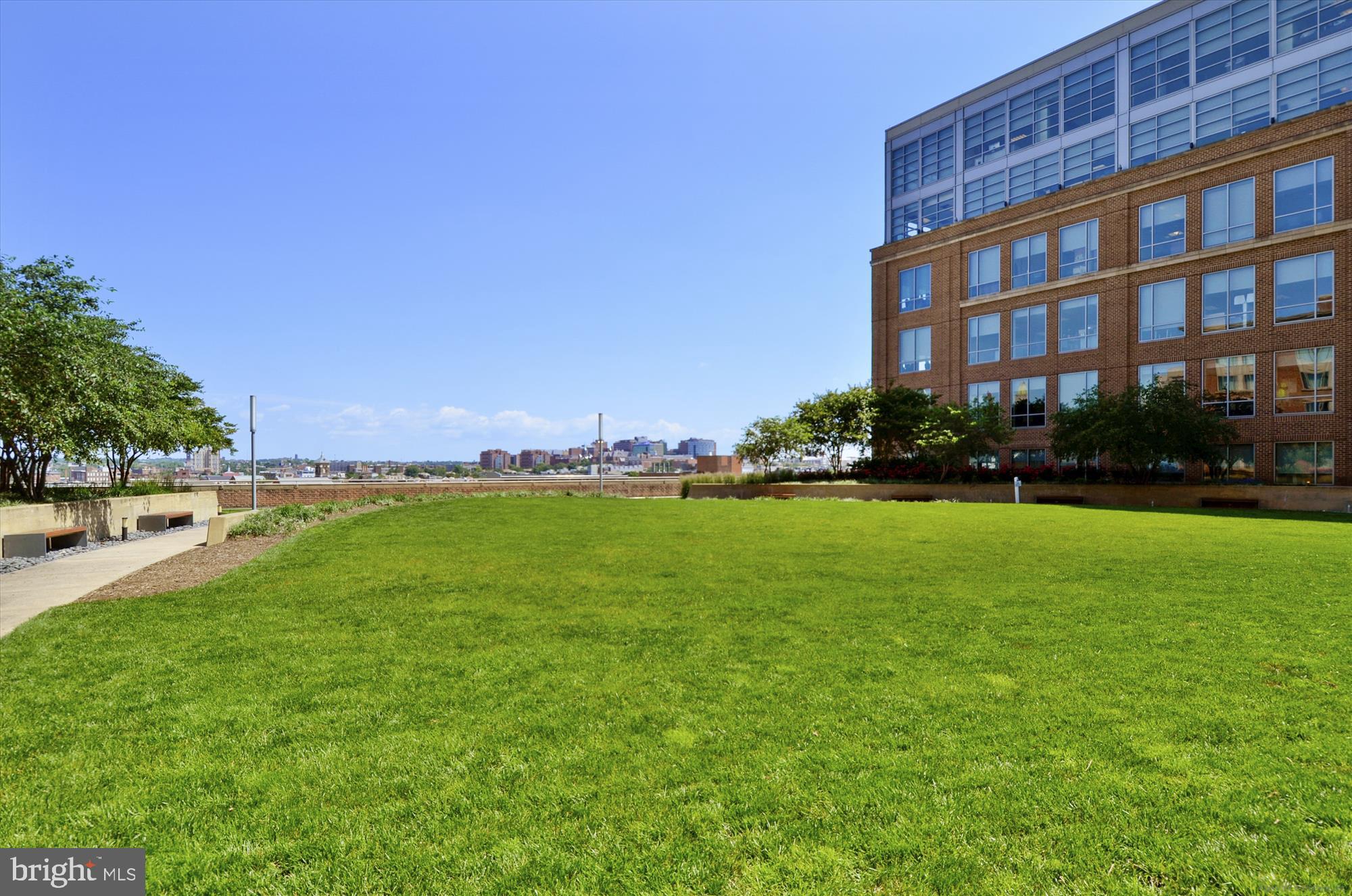 HARBOR EAST - Residential