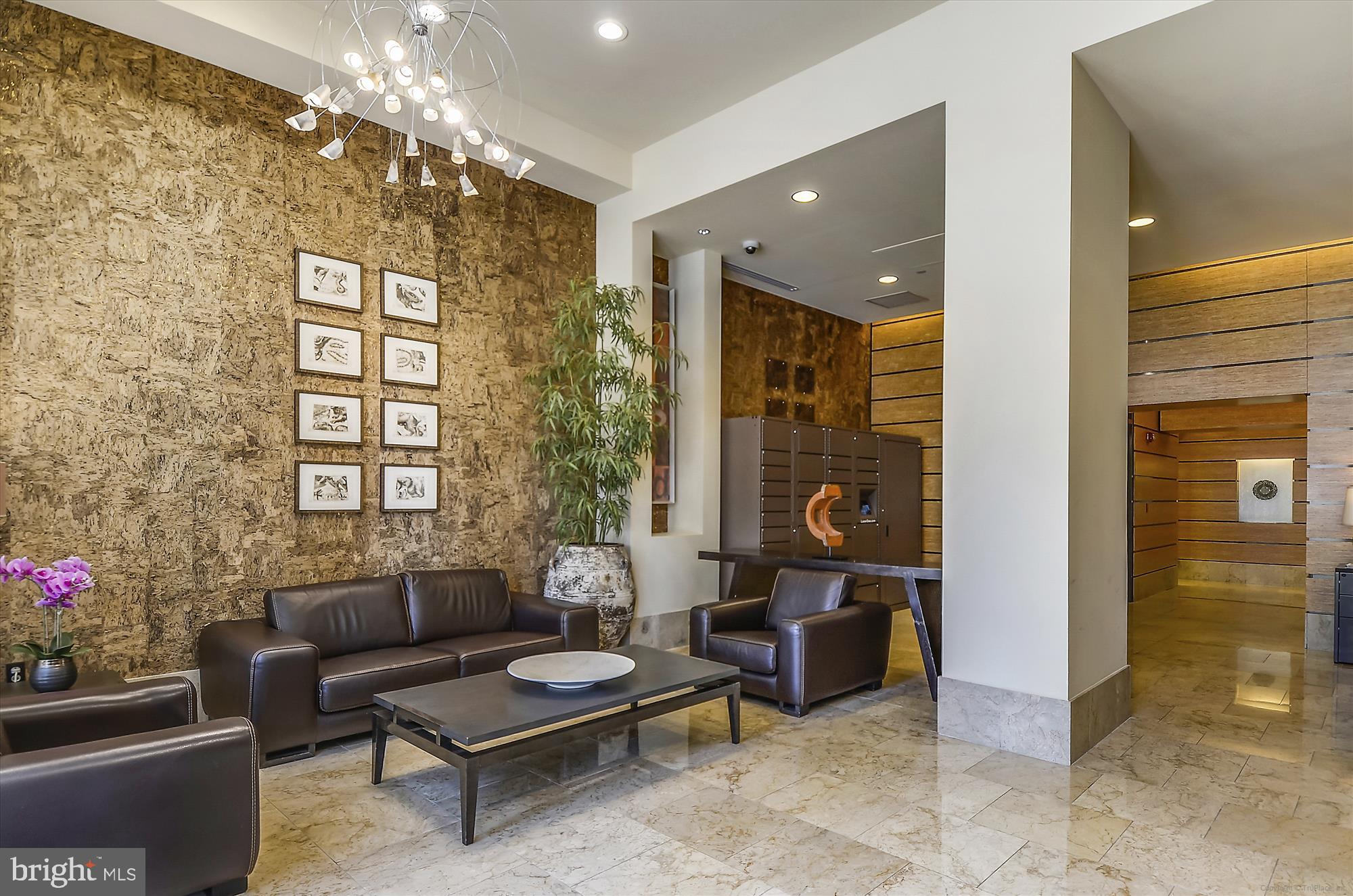 HARBOR EAST - Residential