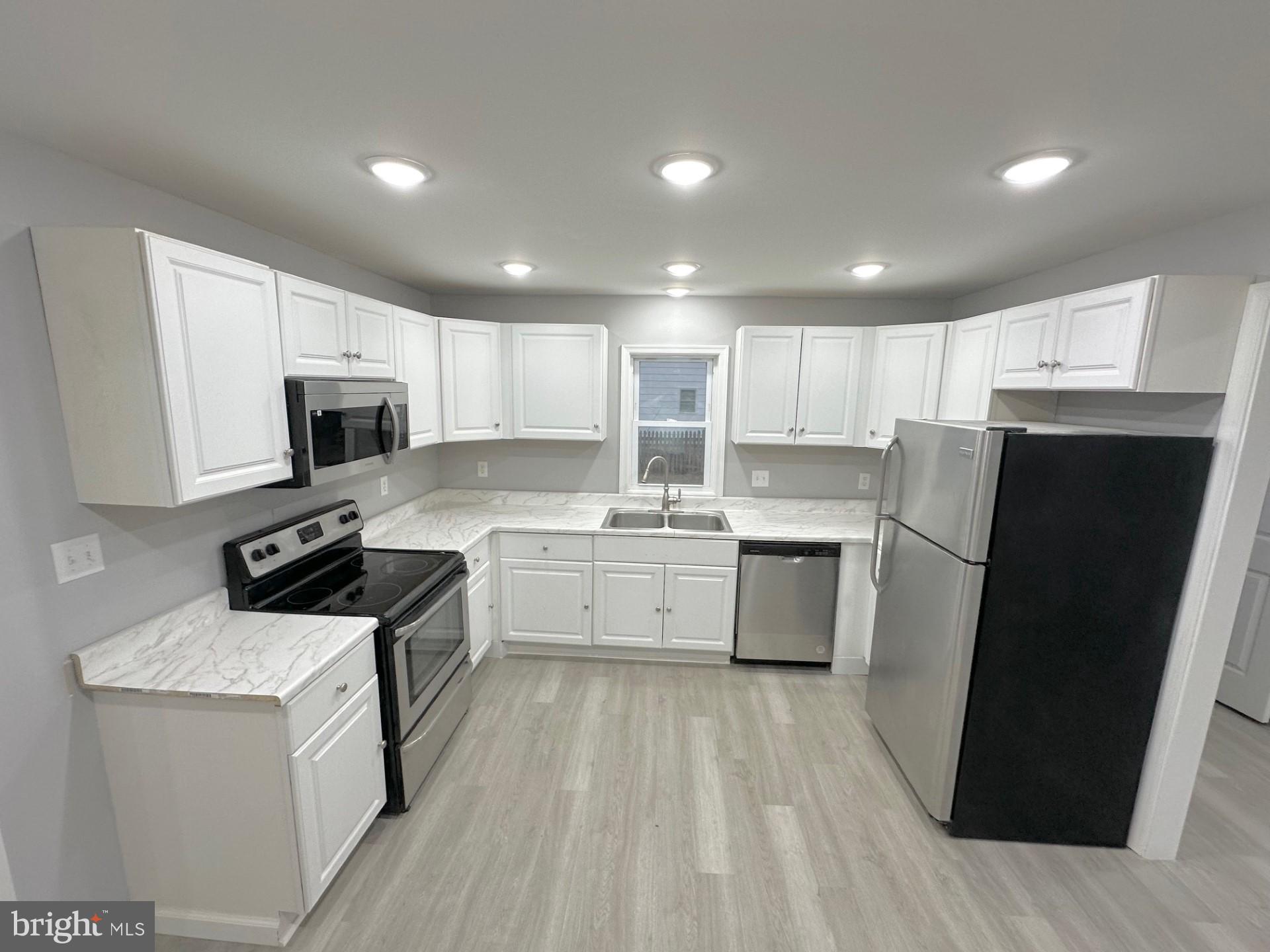 CEDAR BLUFF - Residential Lease