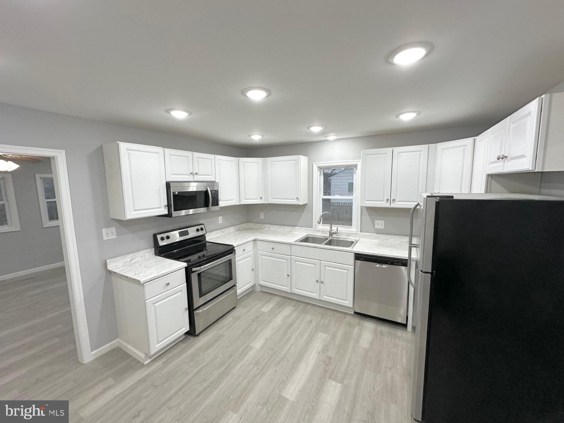 CEDAR BLUFF - Residential Lease