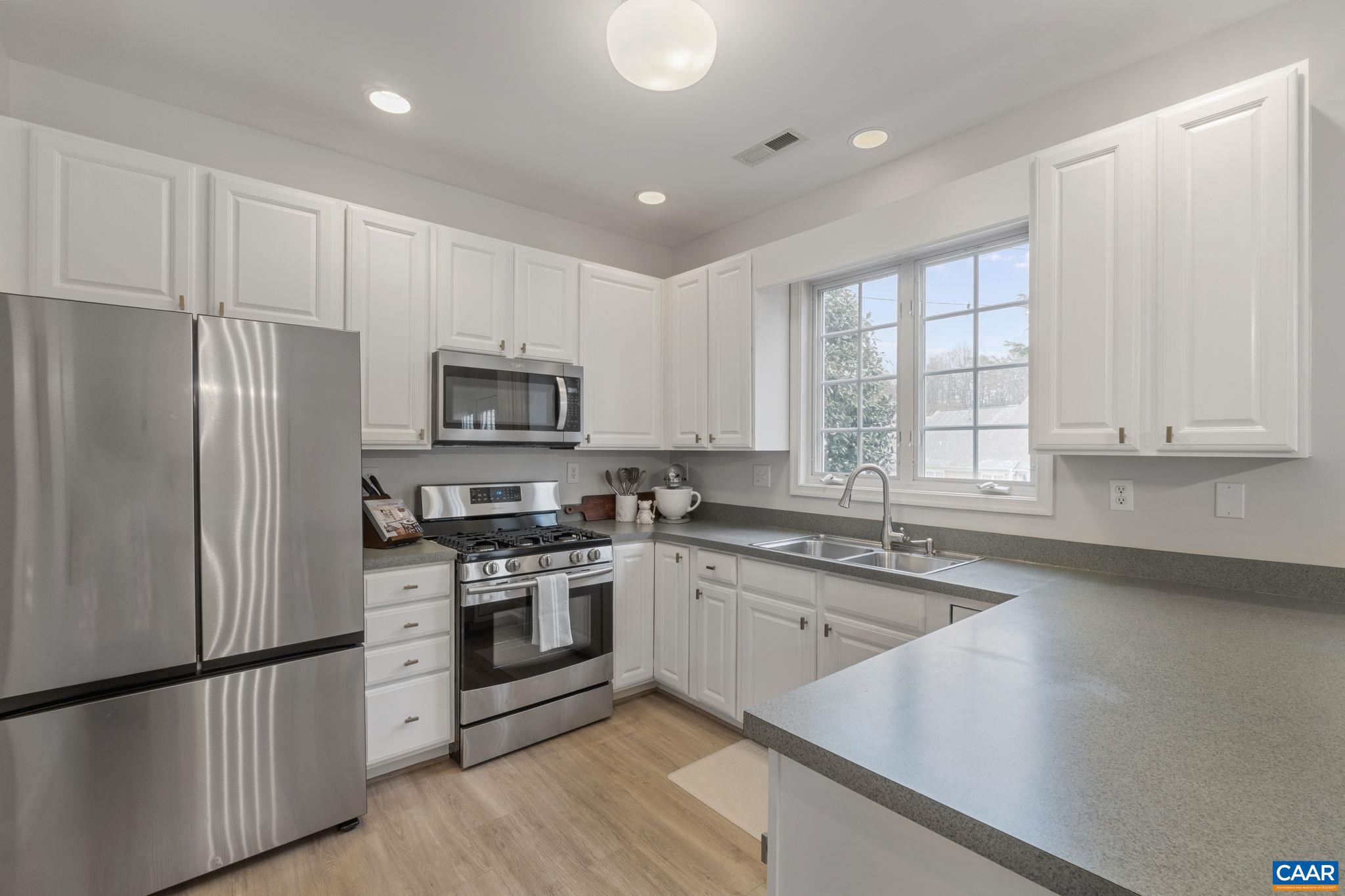 1131 RUSTIC WILLOW LN