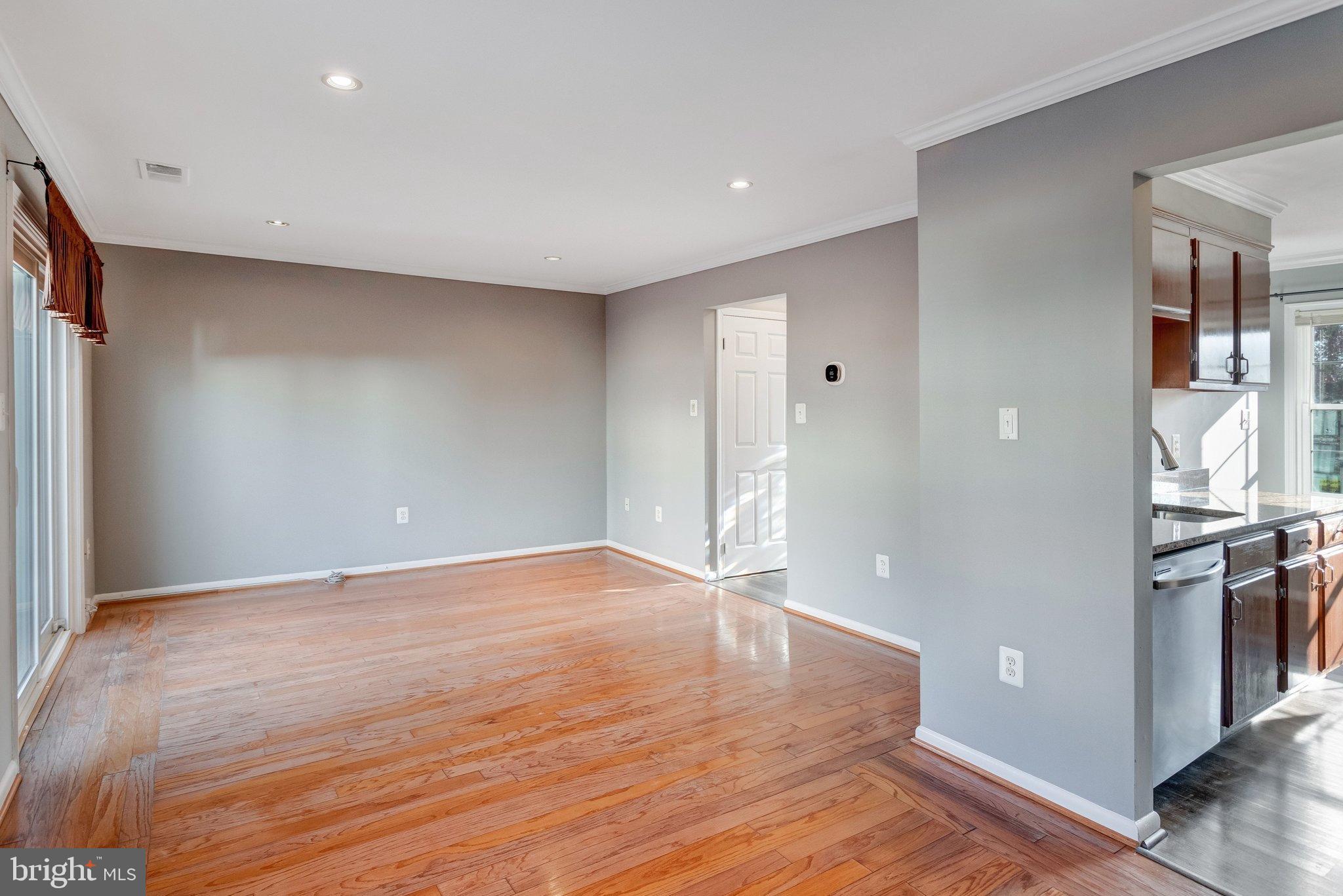 LAKE RIDGE - Residential