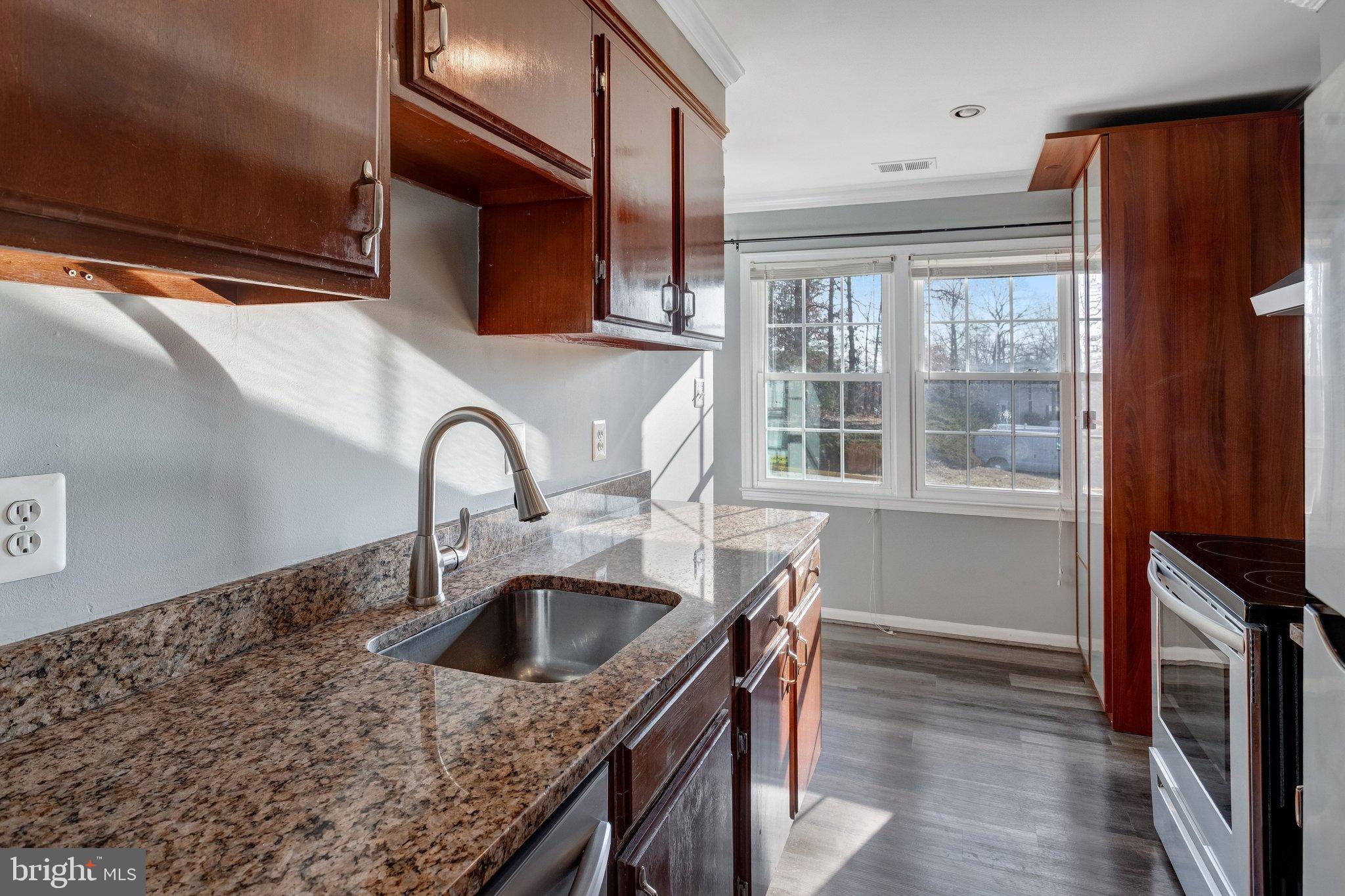 LAKE RIDGE - Residential