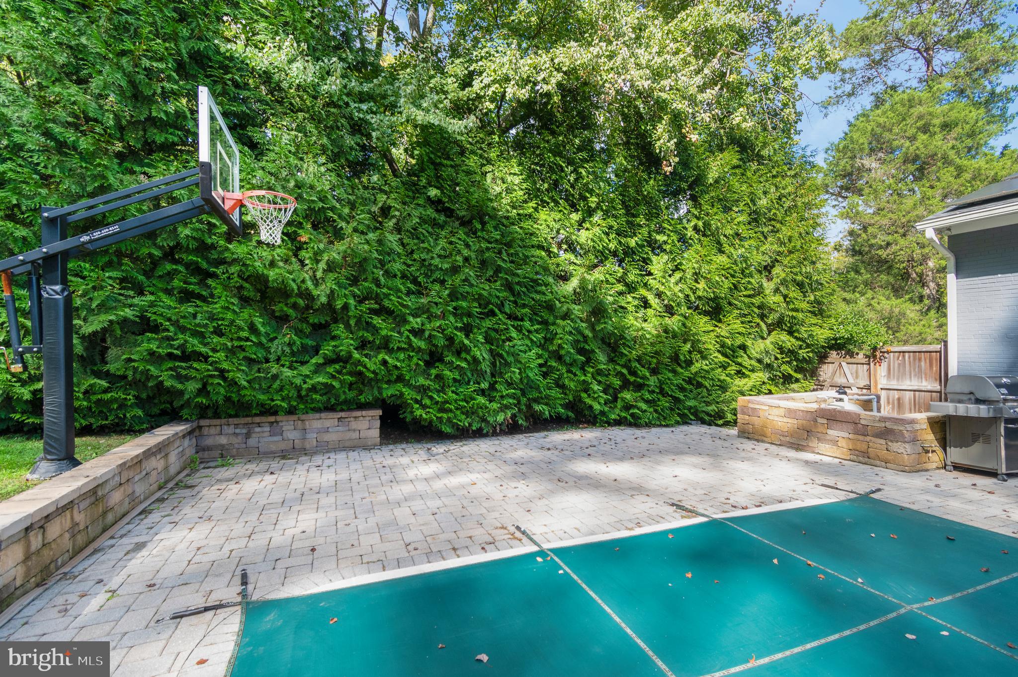 BURNING TREE VALLEY - Residential