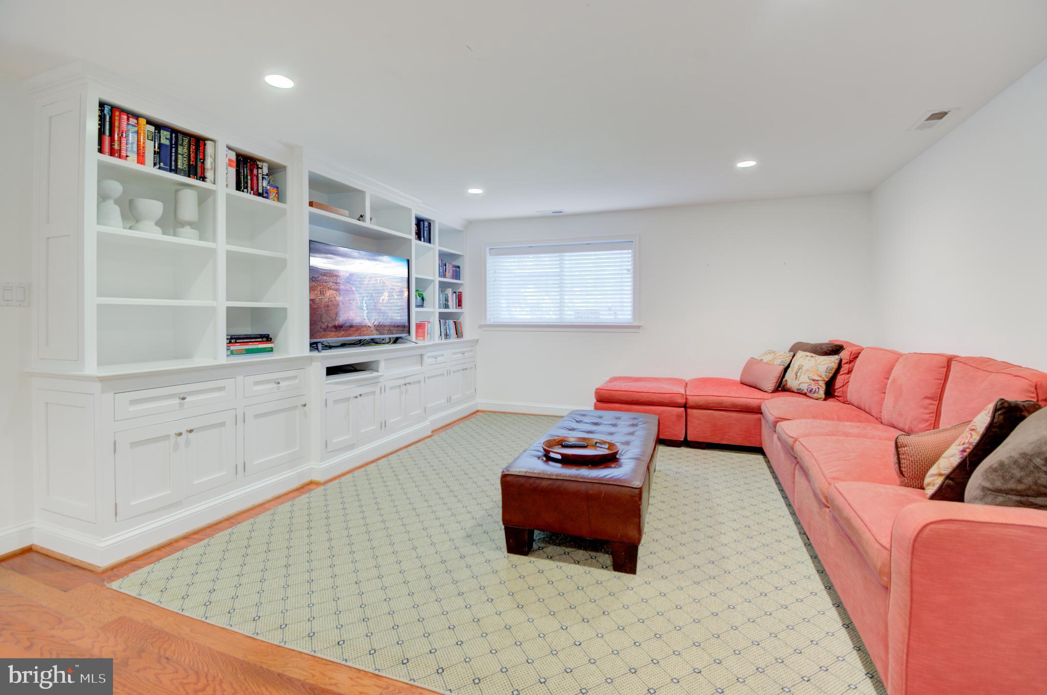 BURNING TREE VALLEY - Residential