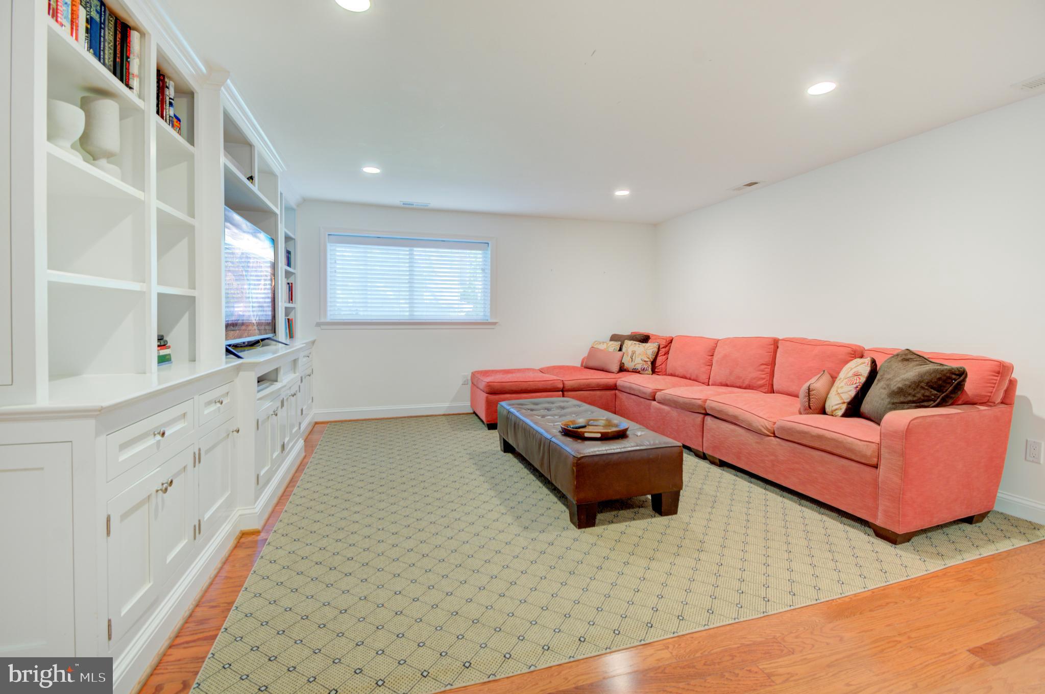 BURNING TREE VALLEY - Residential