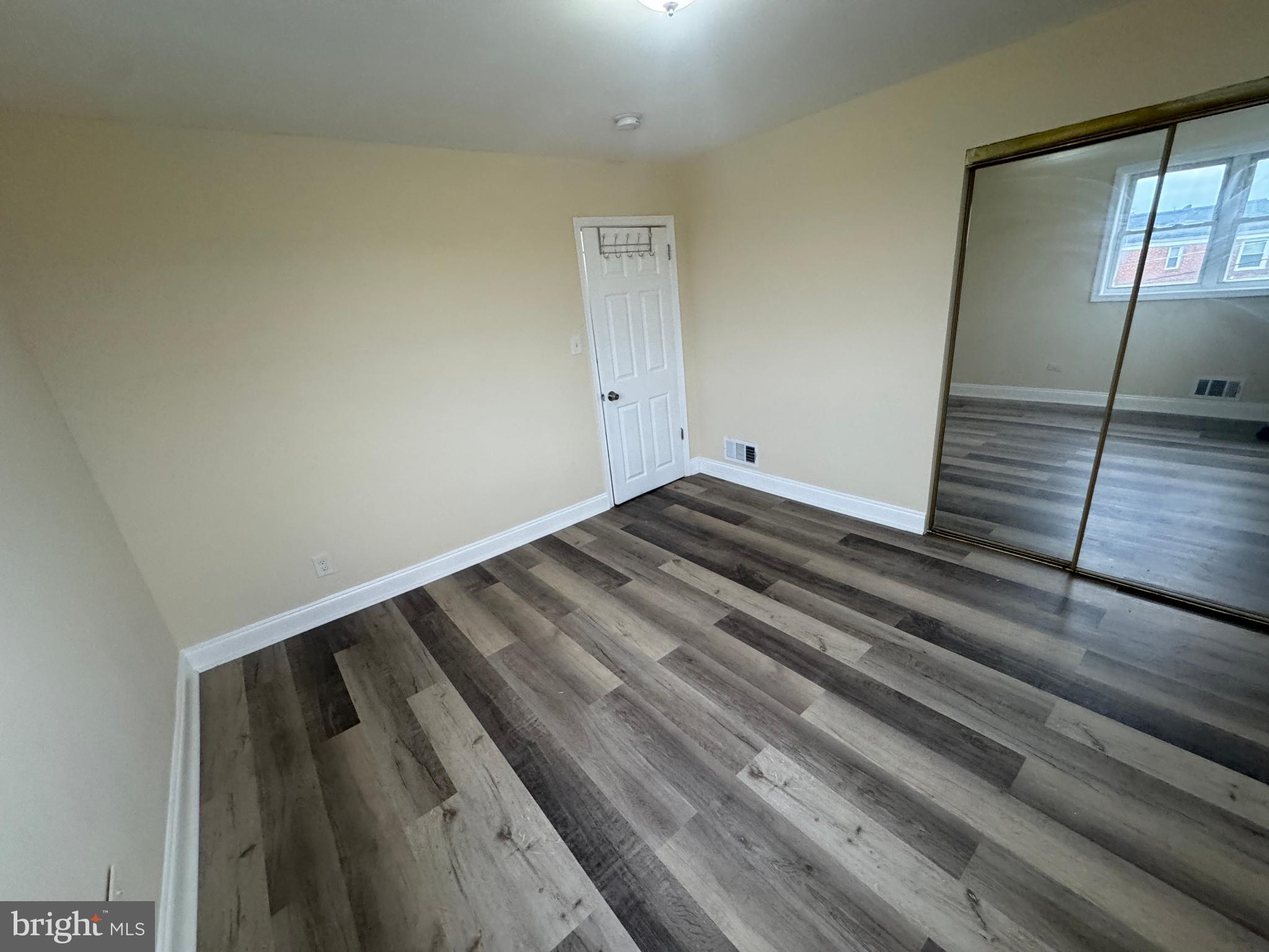 BEVERLY HILLS - Residential Lease