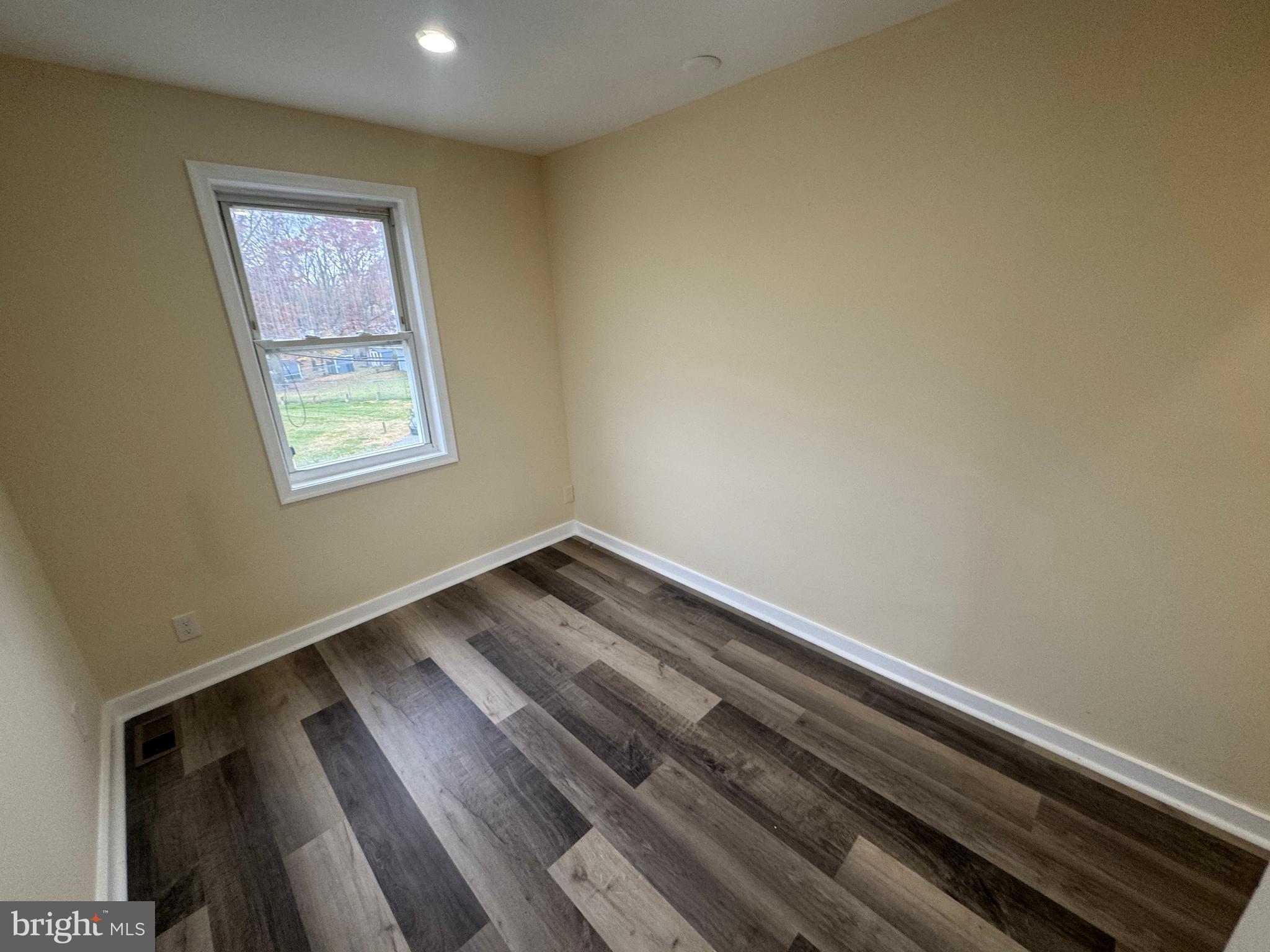 BEVERLY HILLS - Residential Lease