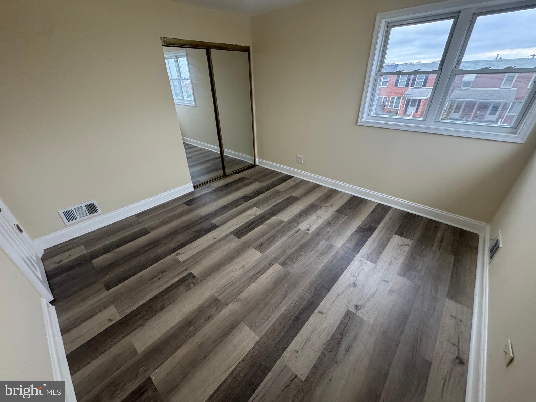 BEVERLY HILLS - Residential Lease