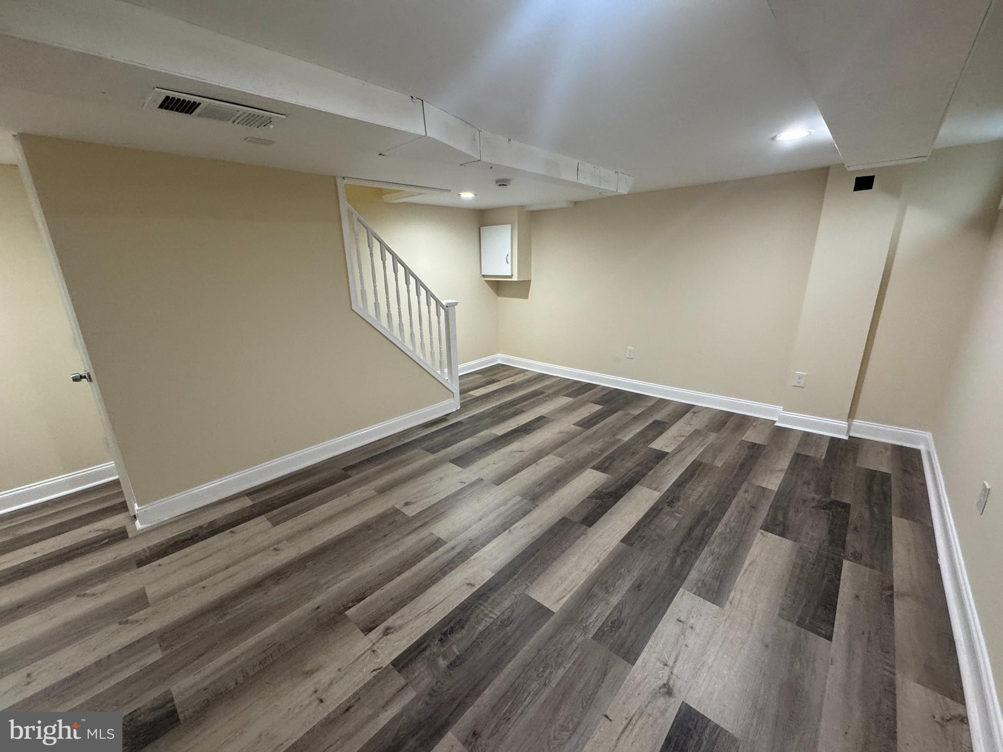 BEVERLY HILLS - Residential Lease