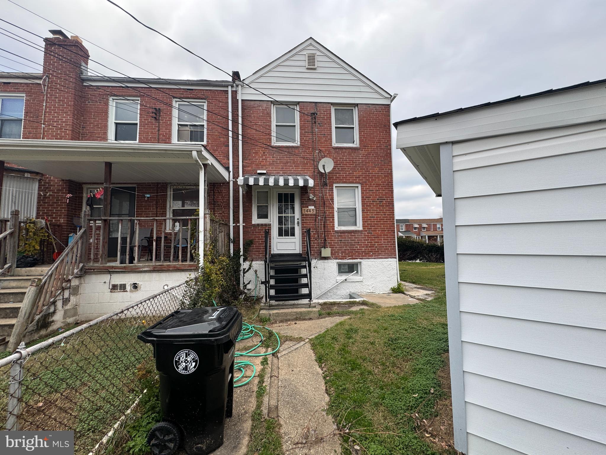 BEVERLY HILLS - Residential Lease