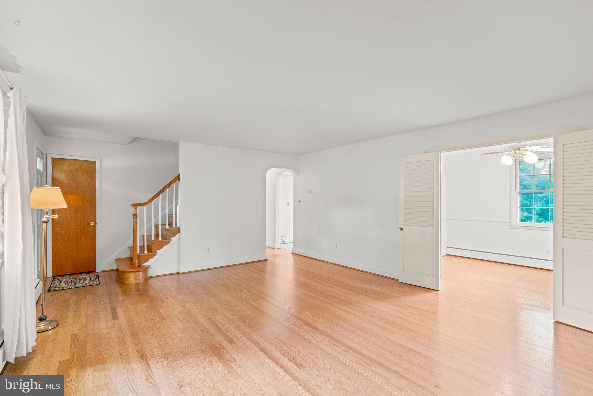 825 FAIRWAY AVENUE