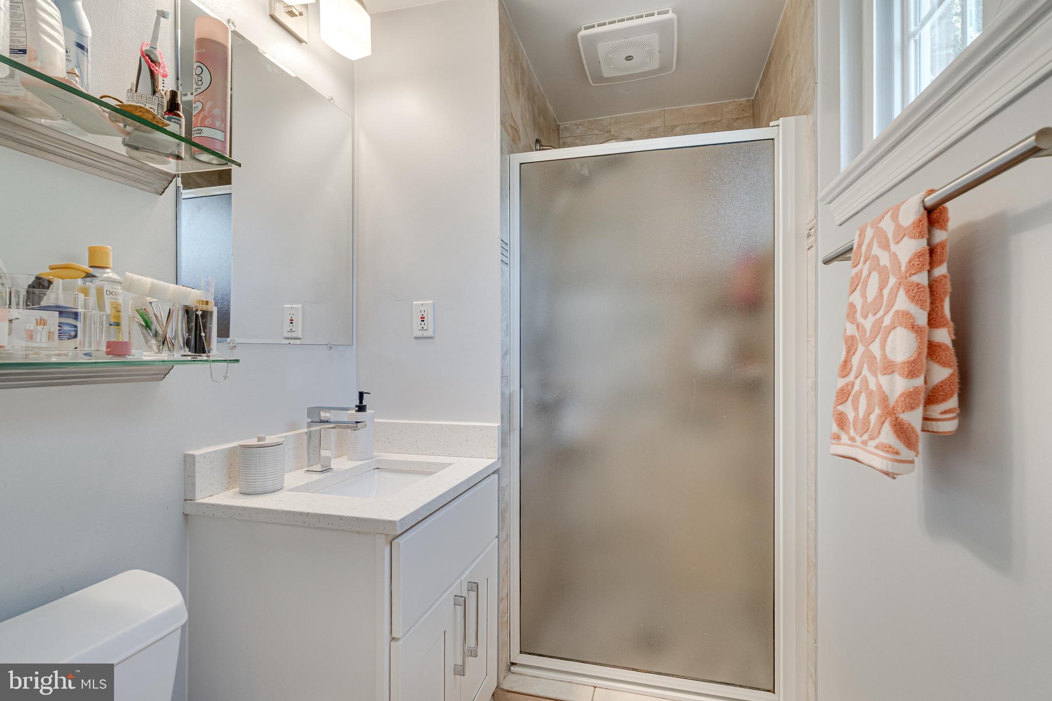 MONTGOMERY SQUARE - Residential