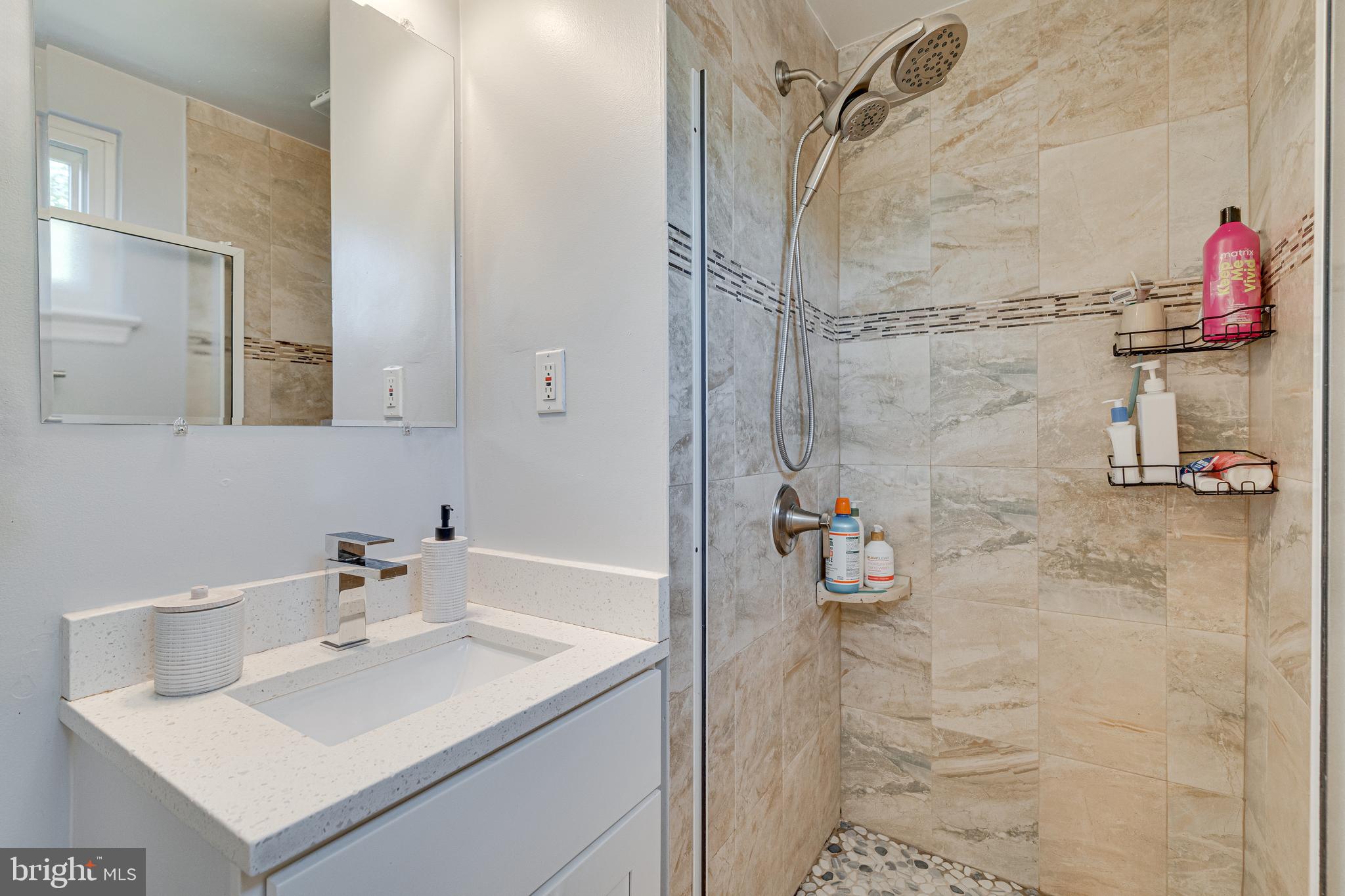 MONTGOMERY SQUARE - Residential