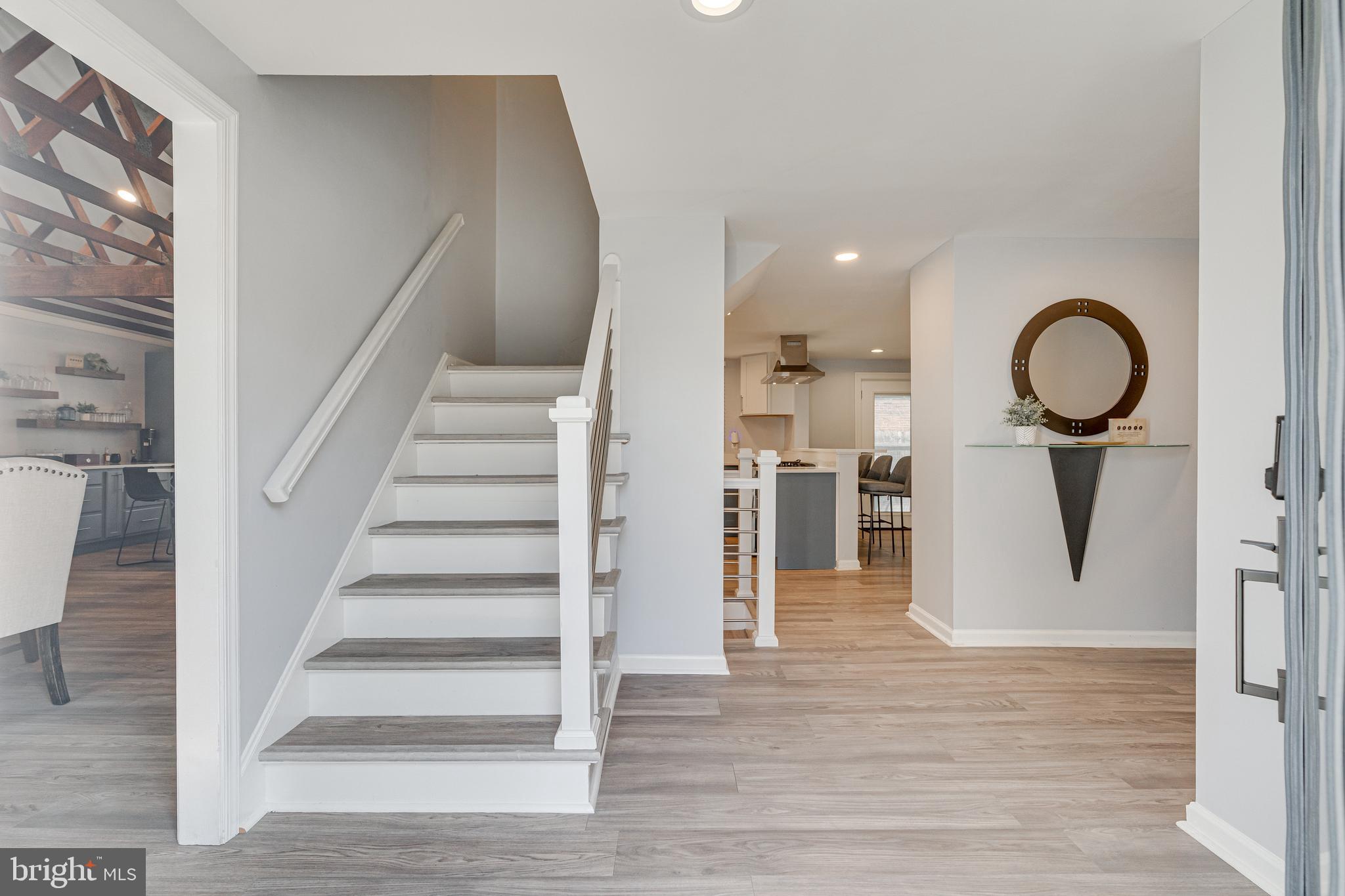 MONTGOMERY SQUARE - Residential