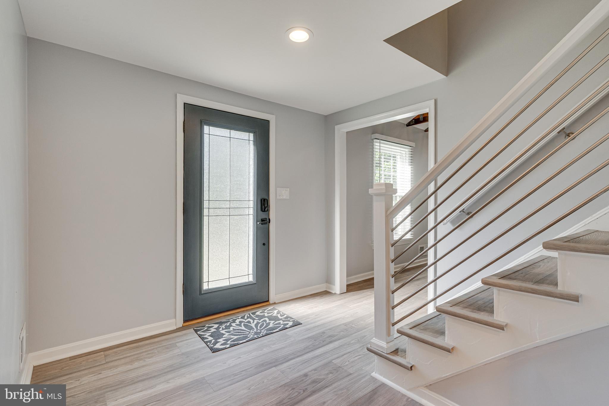 MONTGOMERY SQUARE - Residential