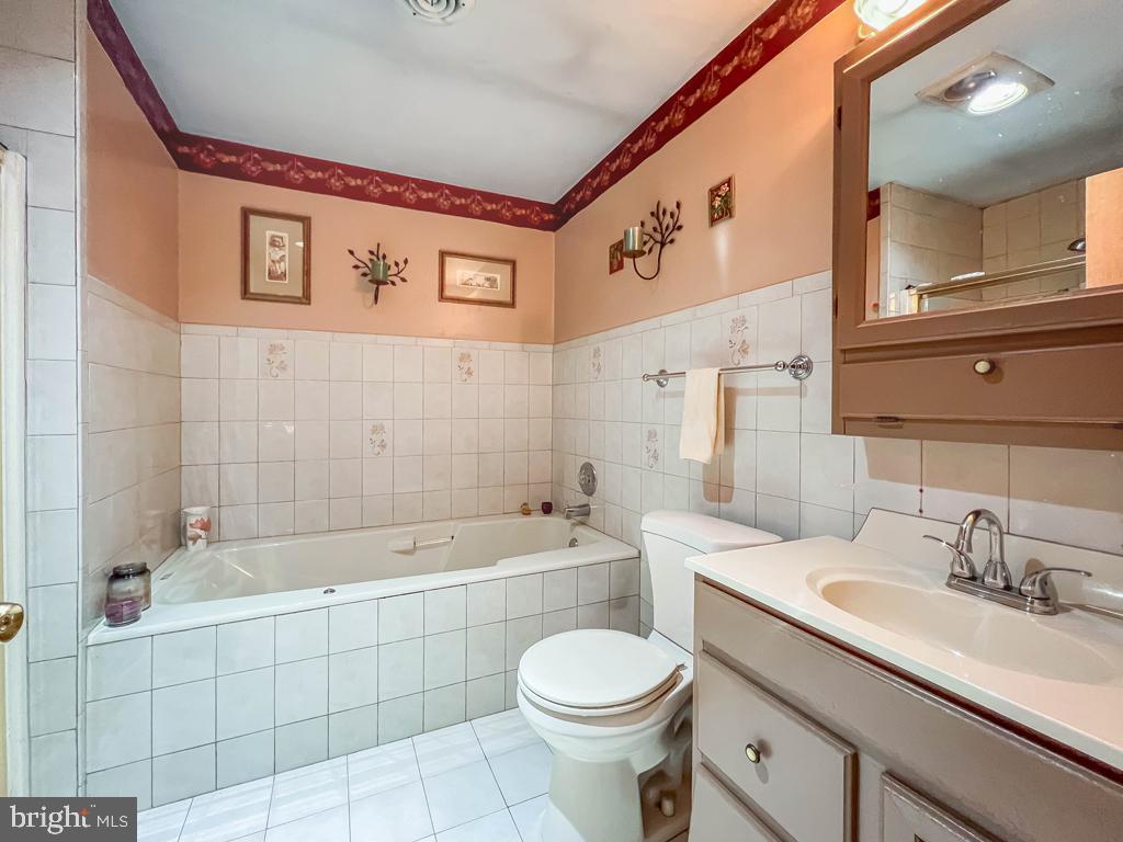 FAIRLESS HILLS - Residential