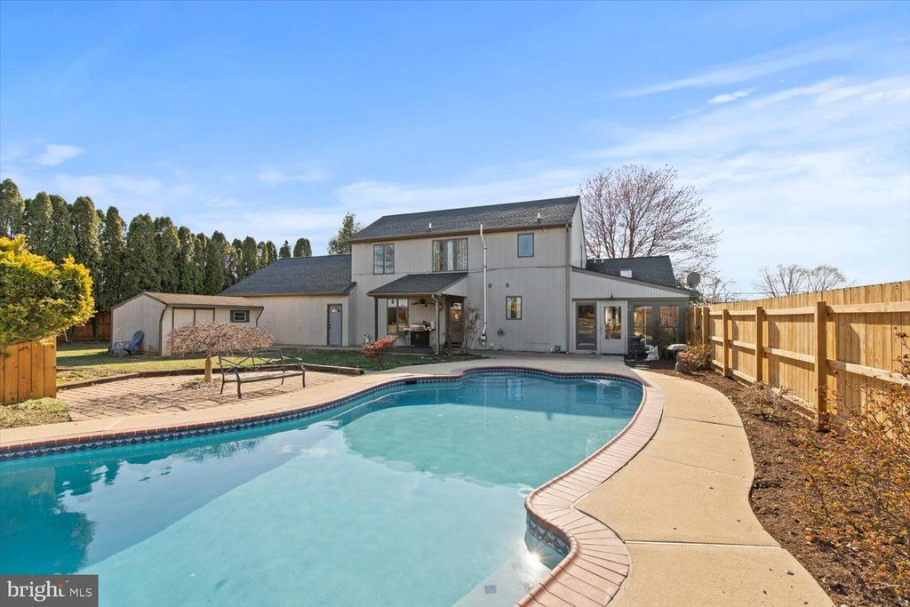 Photo of 85 N MAPLE AVE, LEOLA, PA 17540 (MLS # PALA2031960)