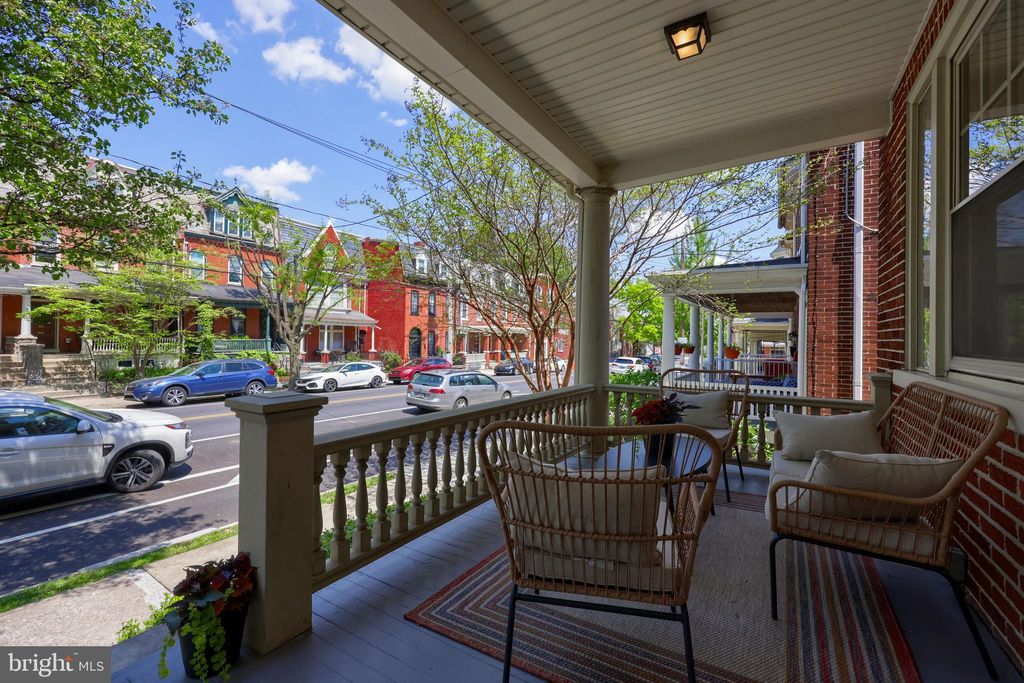 Photo of 556 W Lemon Street, Lancaster, PA 17603 (MLS # PALA2050366)