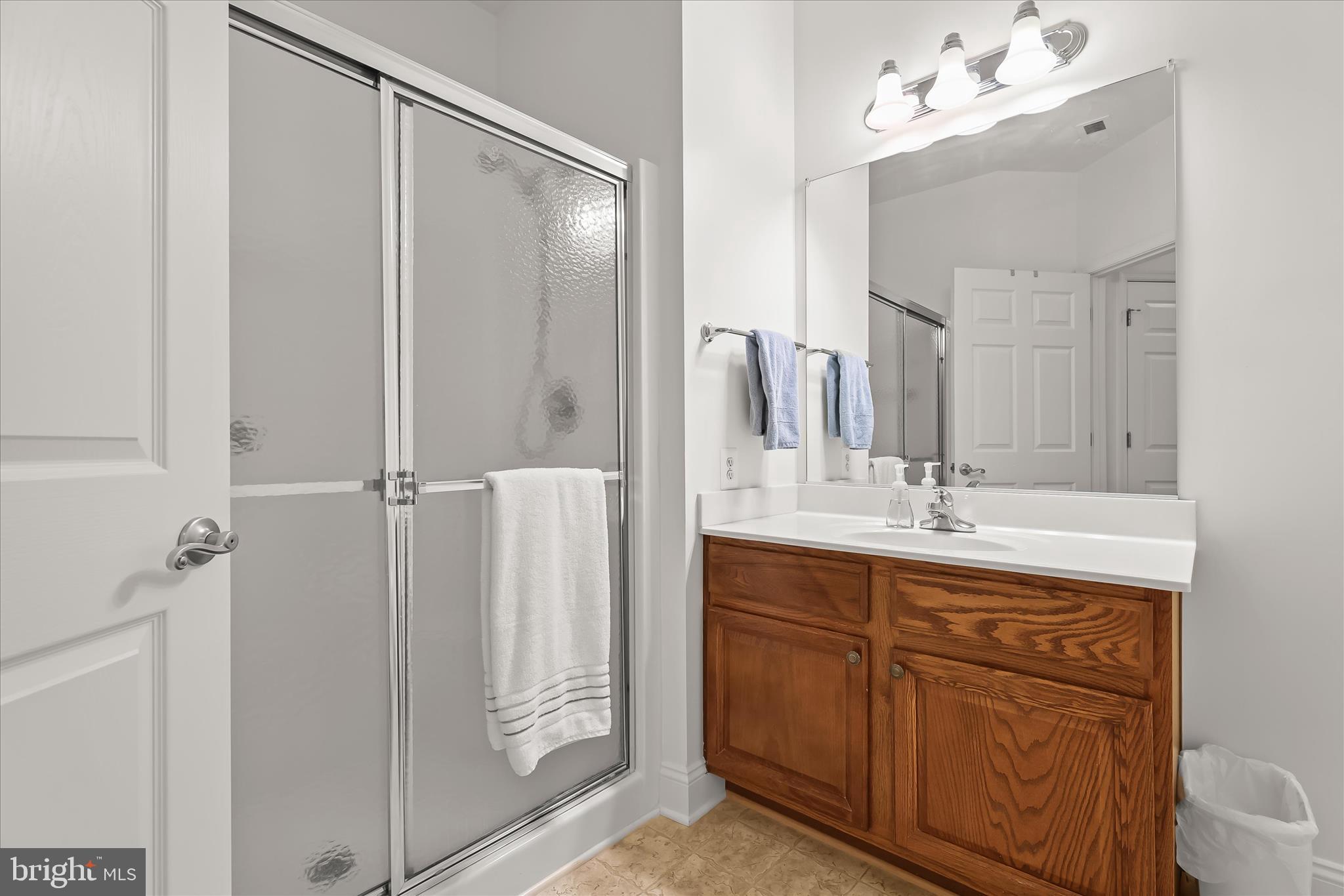 TIREE LAND CONDOMINIUMS - Residential