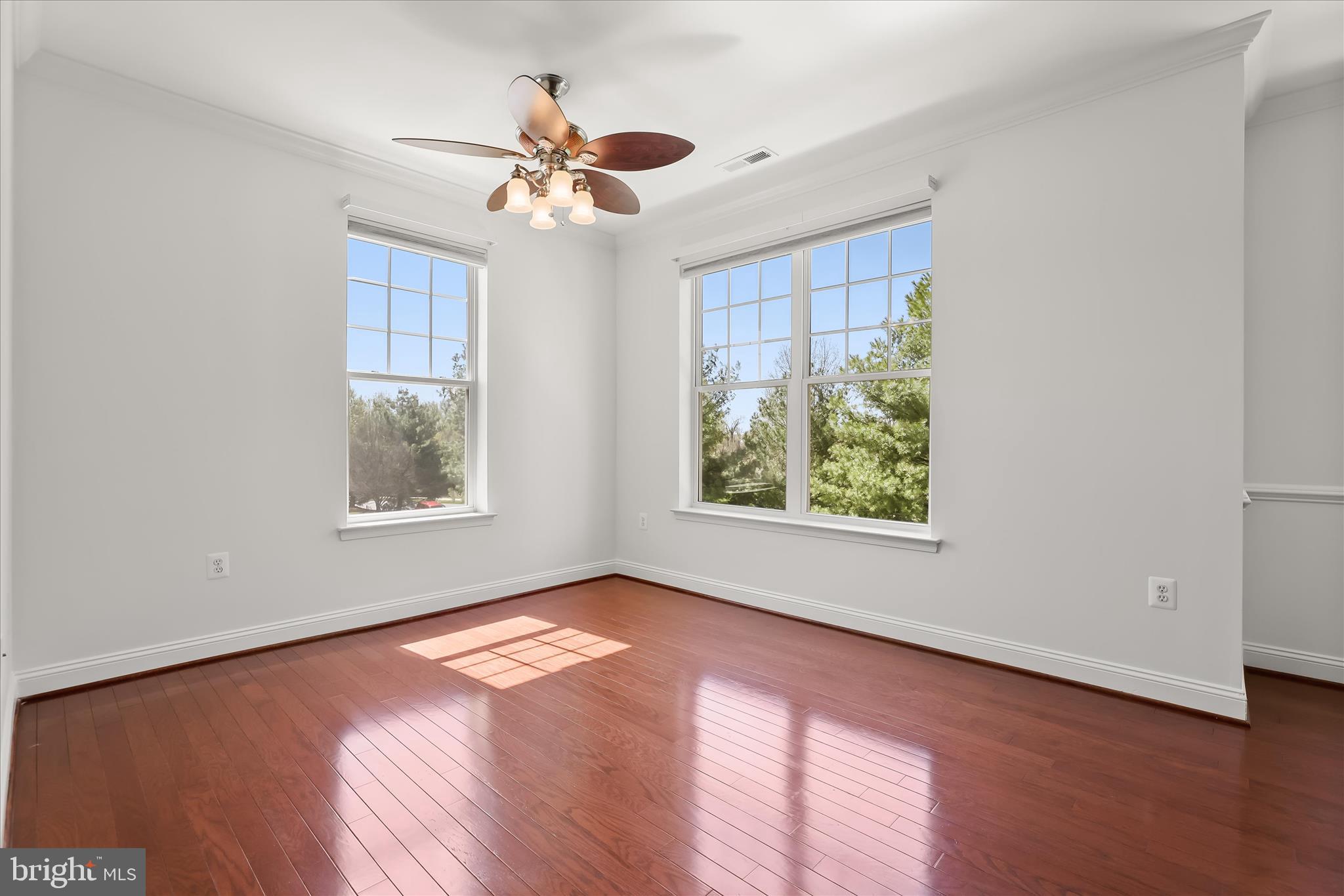 TIREE LAND CONDOMINIUMS - Residential