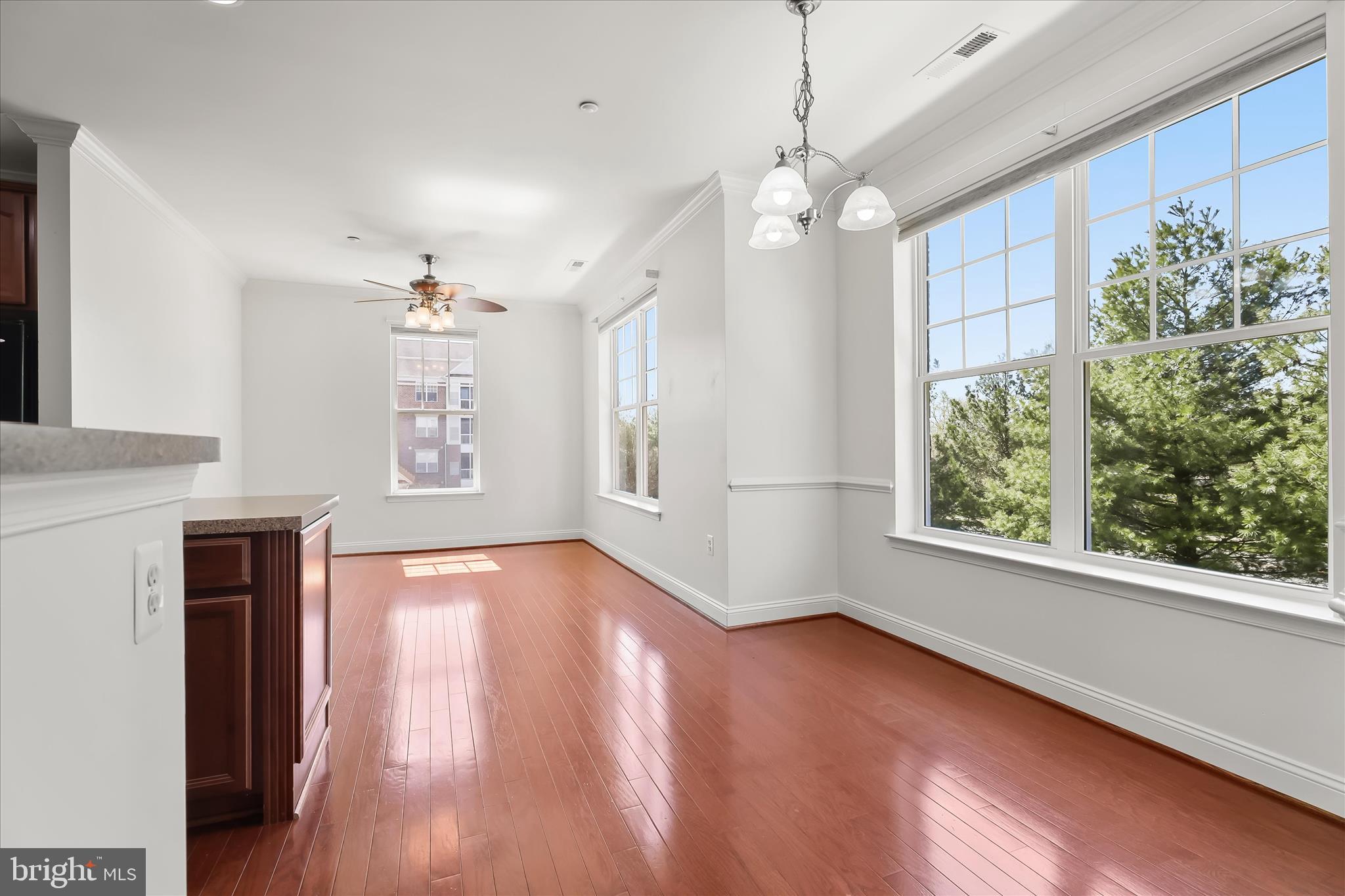 TIREE LAND CONDOMINIUMS - Residential