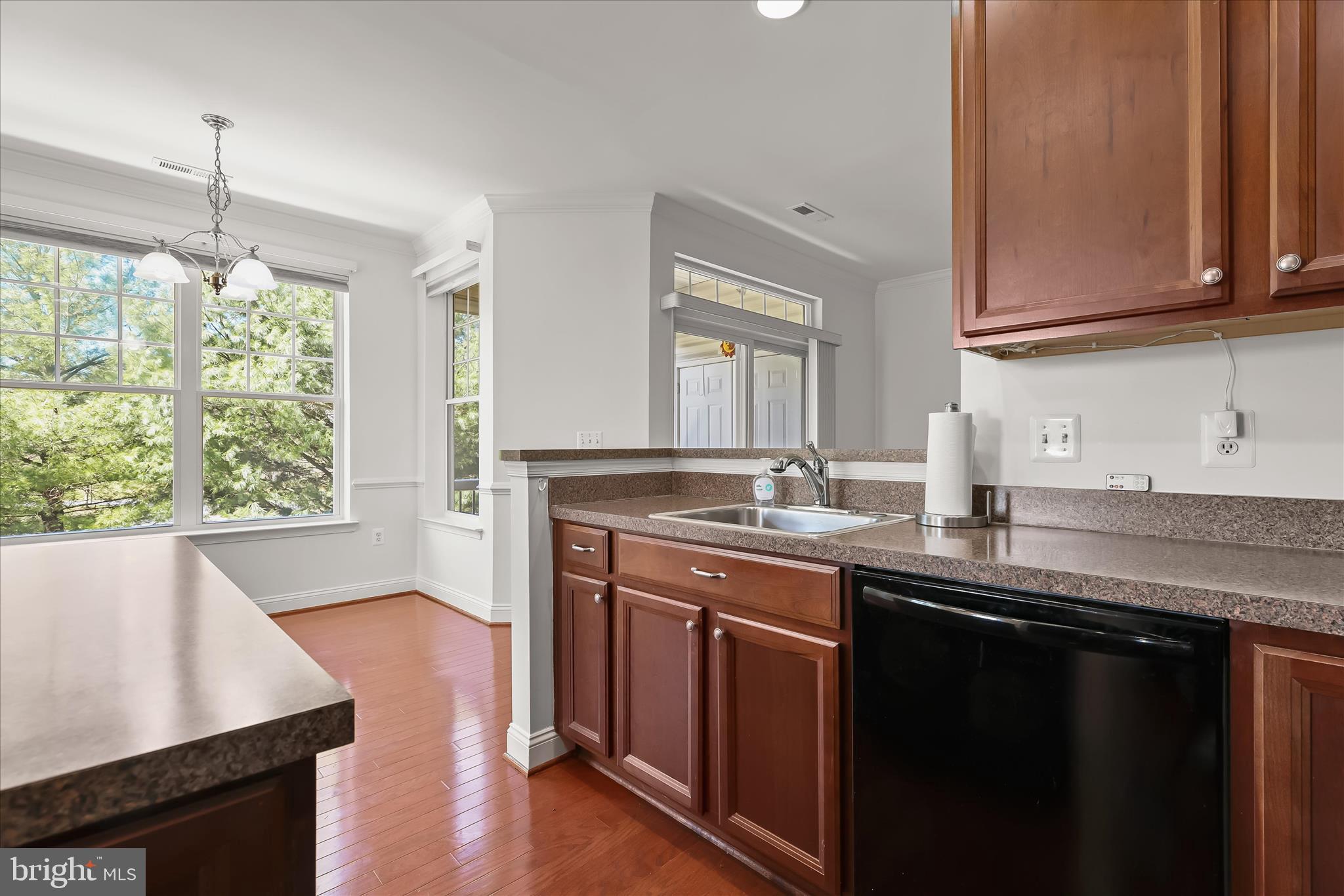 TIREE LAND CONDOMINIUMS - Residential