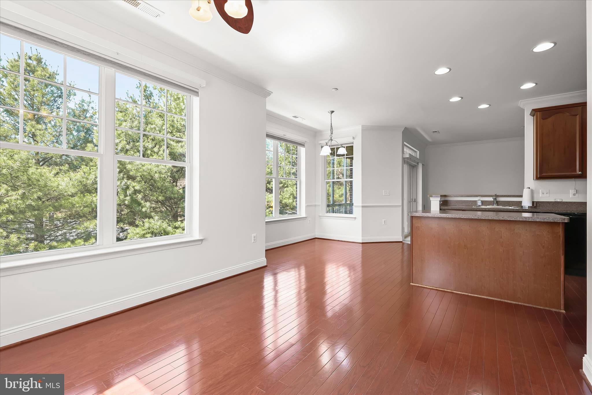 TIREE LAND CONDOMINIUMS - Residential