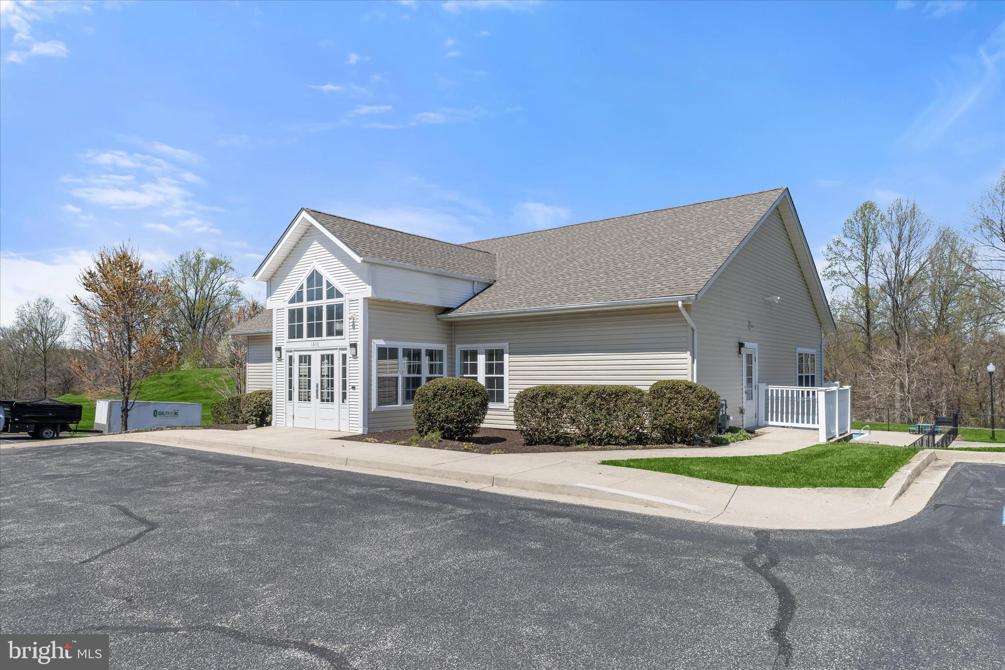 TIREE LAND CONDOMINIUMS - Residential