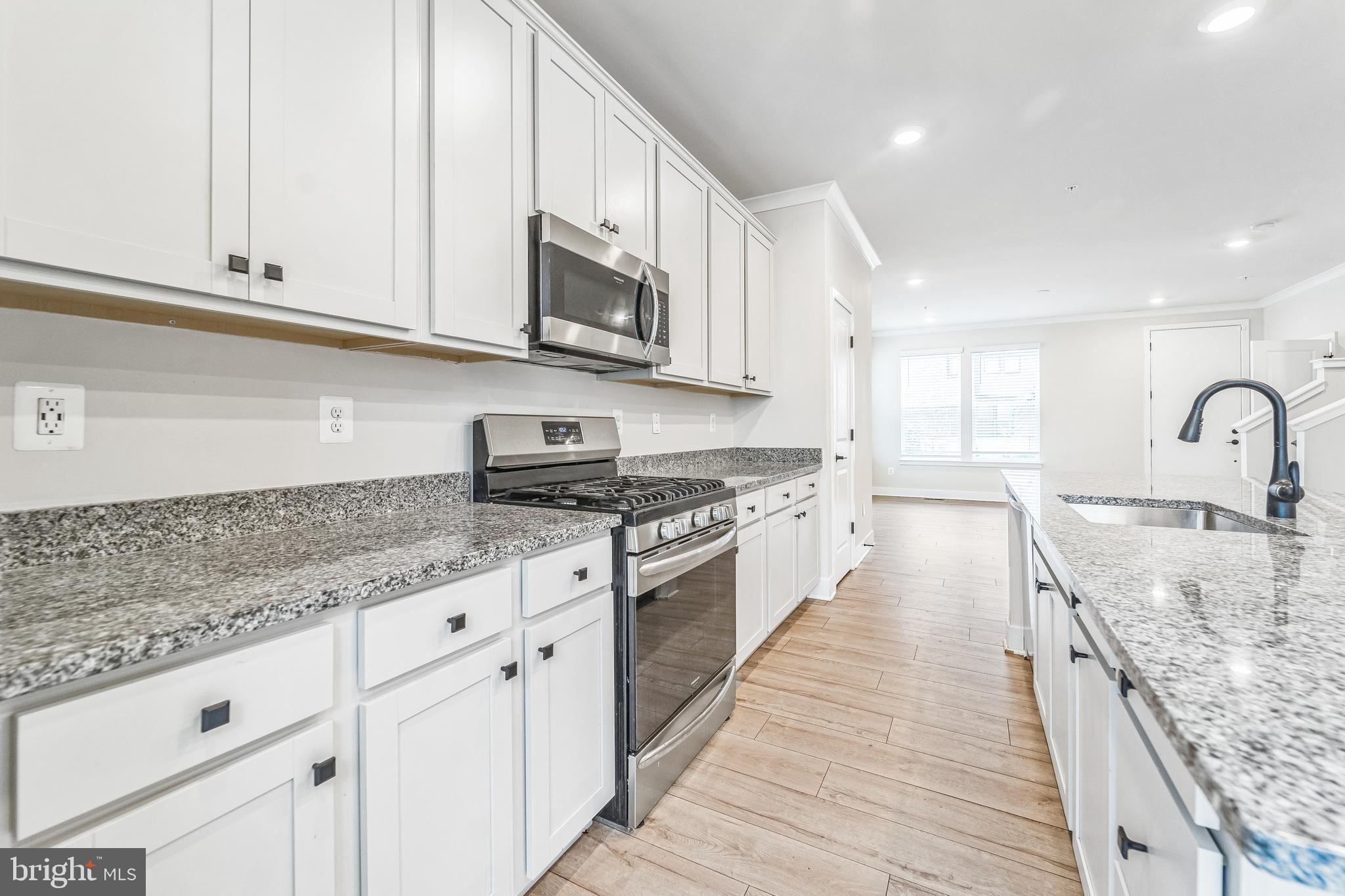 ROLAND PARK - Residential