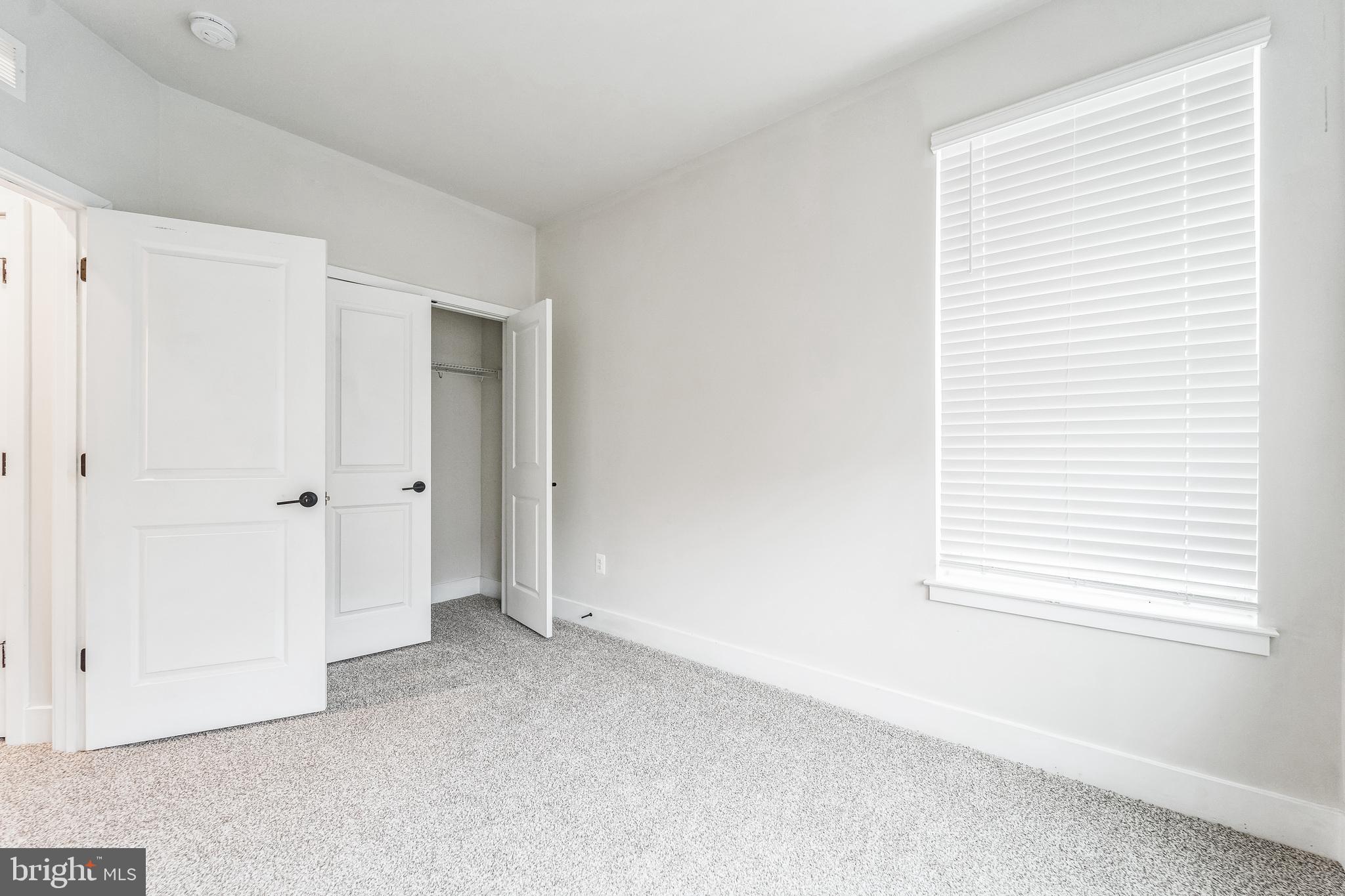ROLAND PARK - Residential