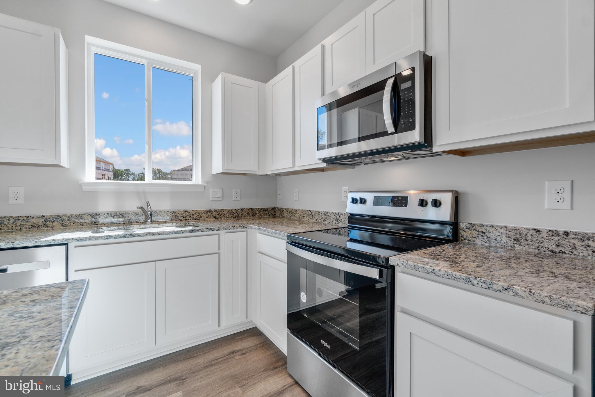 RED HILL - Residential