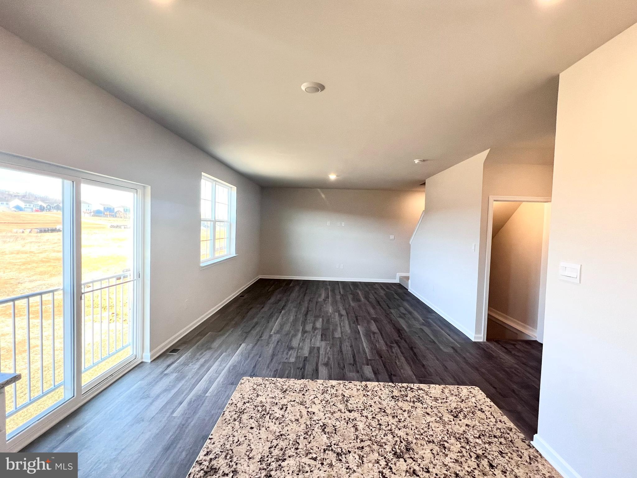 RED HILL - Residential