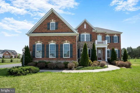 26422 Linton Pasture Place, Centreville, VA MLS: VALO2094242