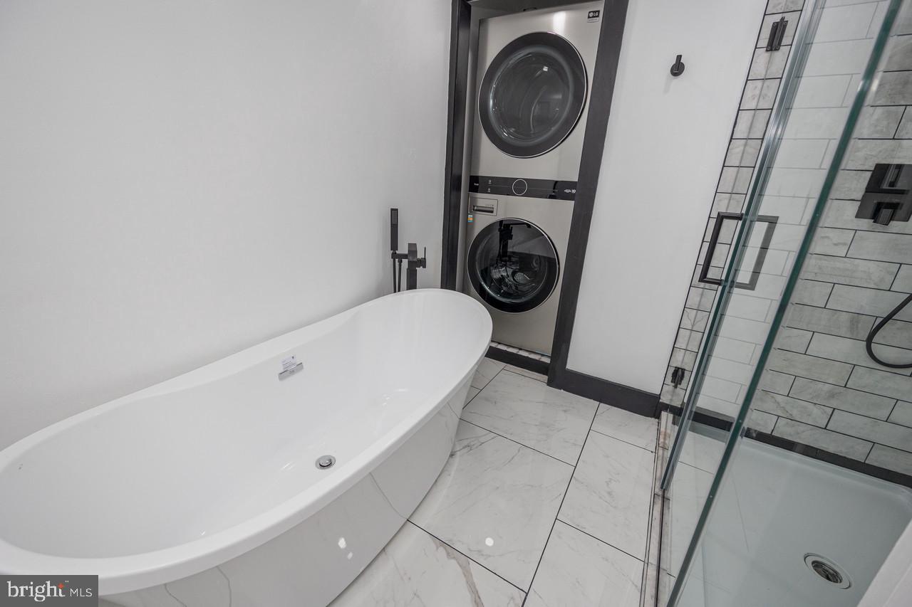 PHILADELPHIA - Residential Lease