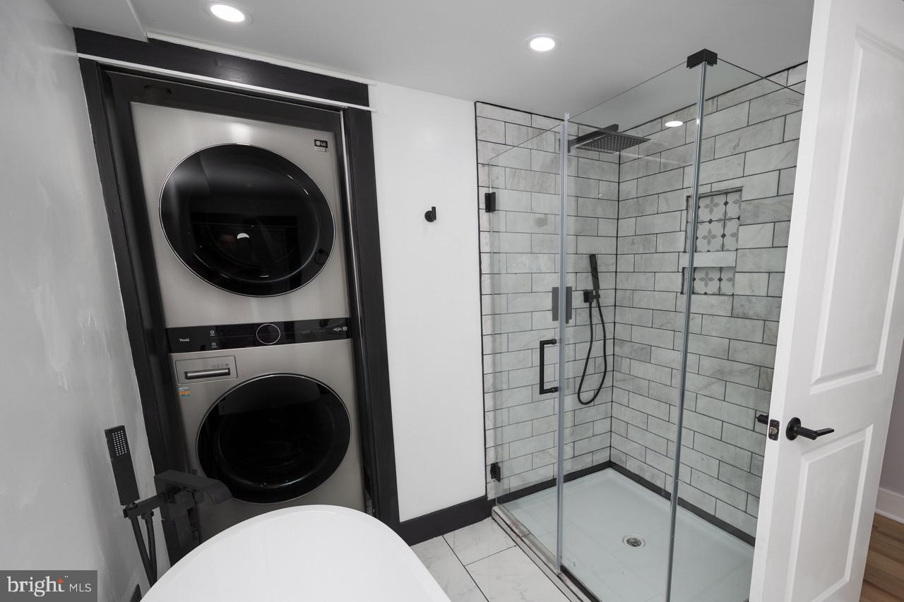 PHILADELPHIA - Residential Lease