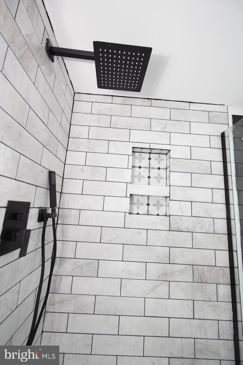 PHILADELPHIA - Residential Lease