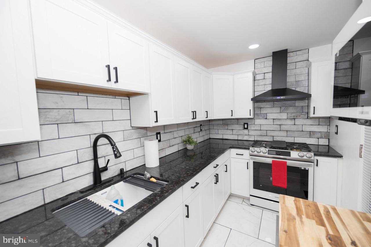 PHILADELPHIA - Residential Lease