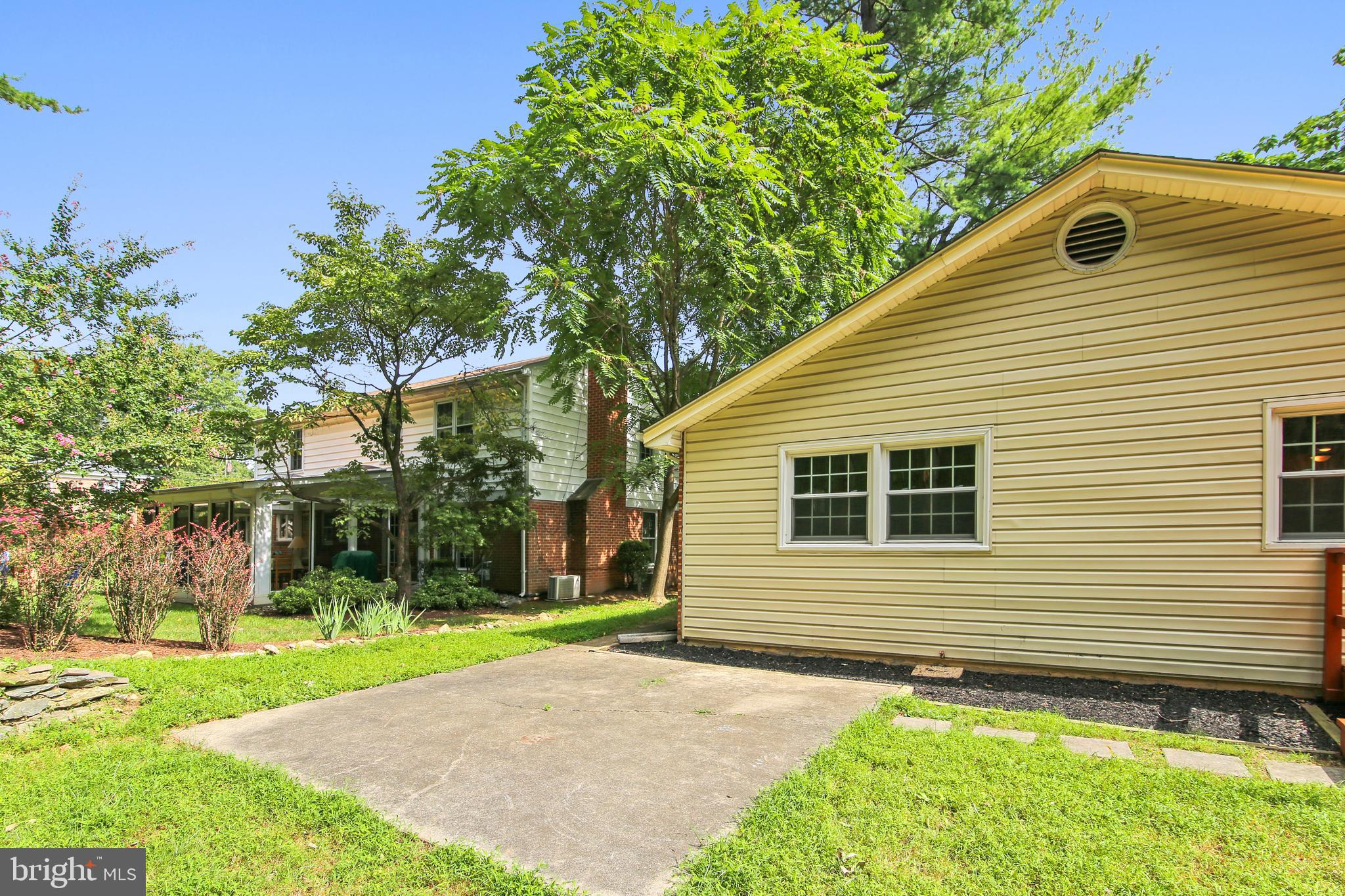 WILLERBURN ACRES - Residential Lease