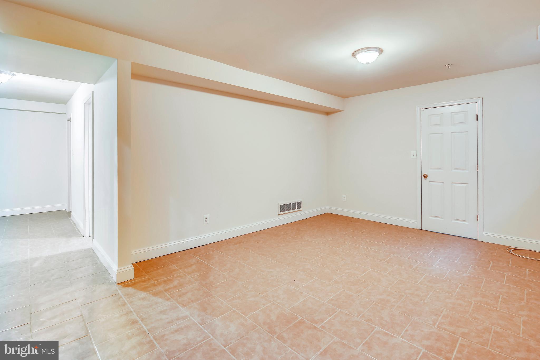 WILLERBURN ACRES - Residential Lease