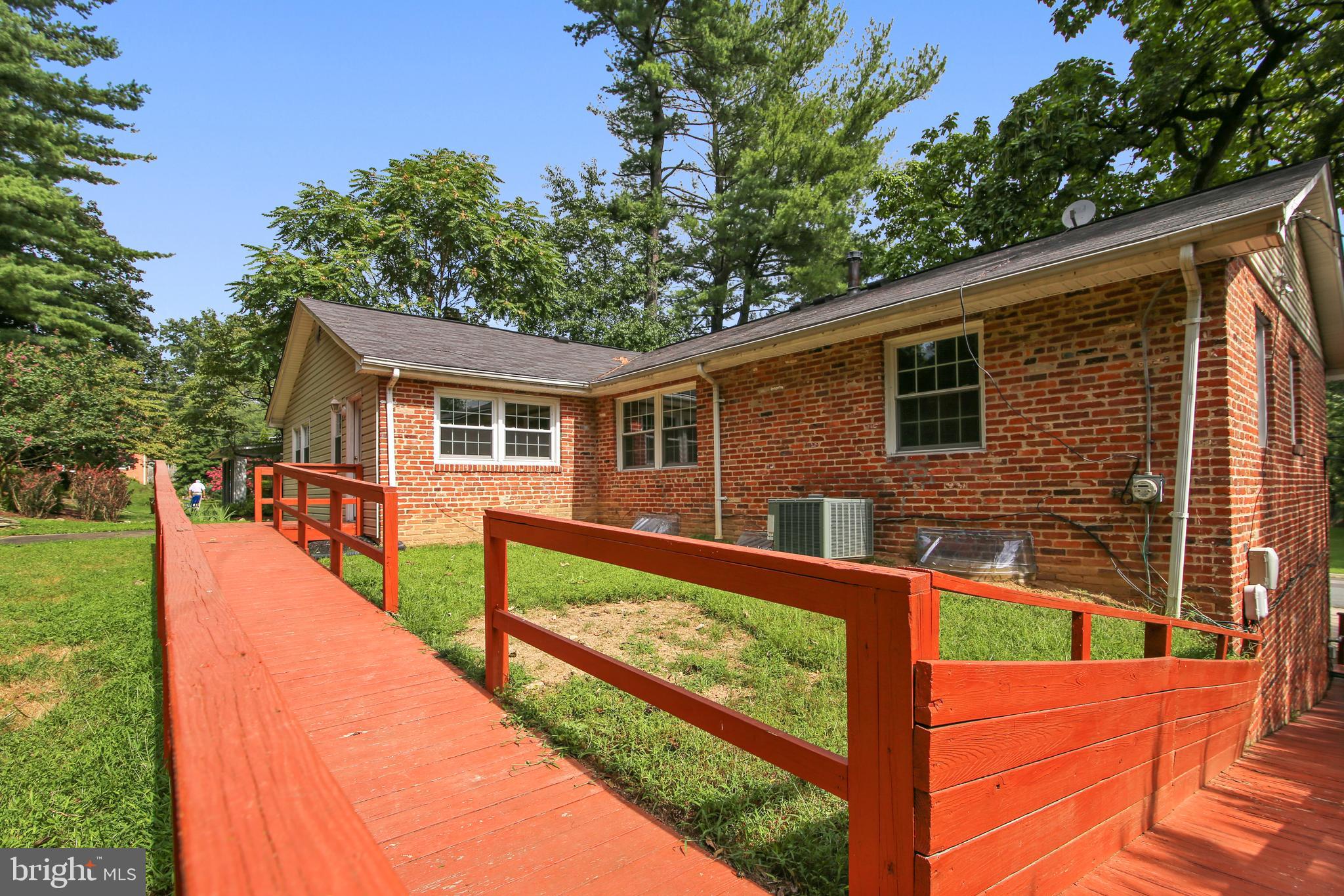 WILLERBURN ACRES - Residential Lease