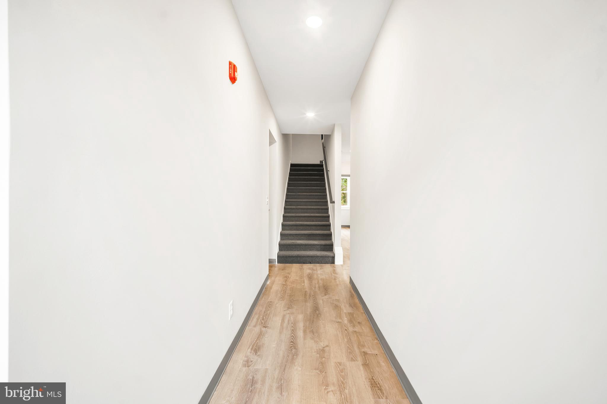 SOMERTON - Commercial Lease