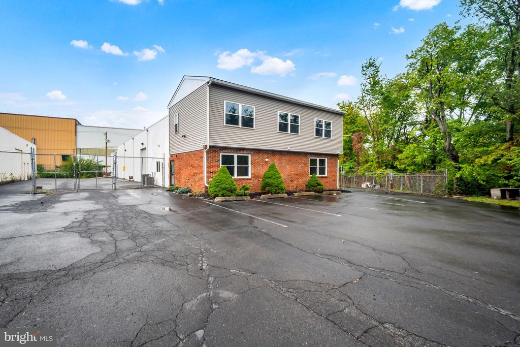 Photo of 2168 Bennett Road, PHILADELPHIA, PA 19116 (MLS # PAPH2542220)