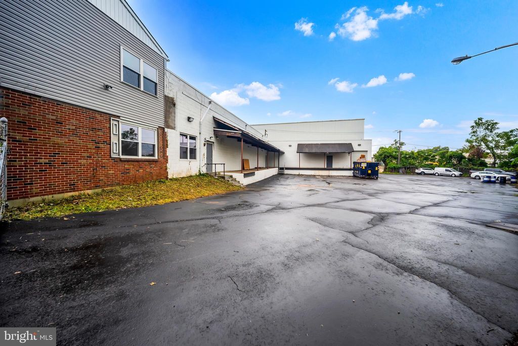 Photo of 2168 Bennett Road, PHILADELPHIA, PA 19116 (MLS # PAPH2542220)